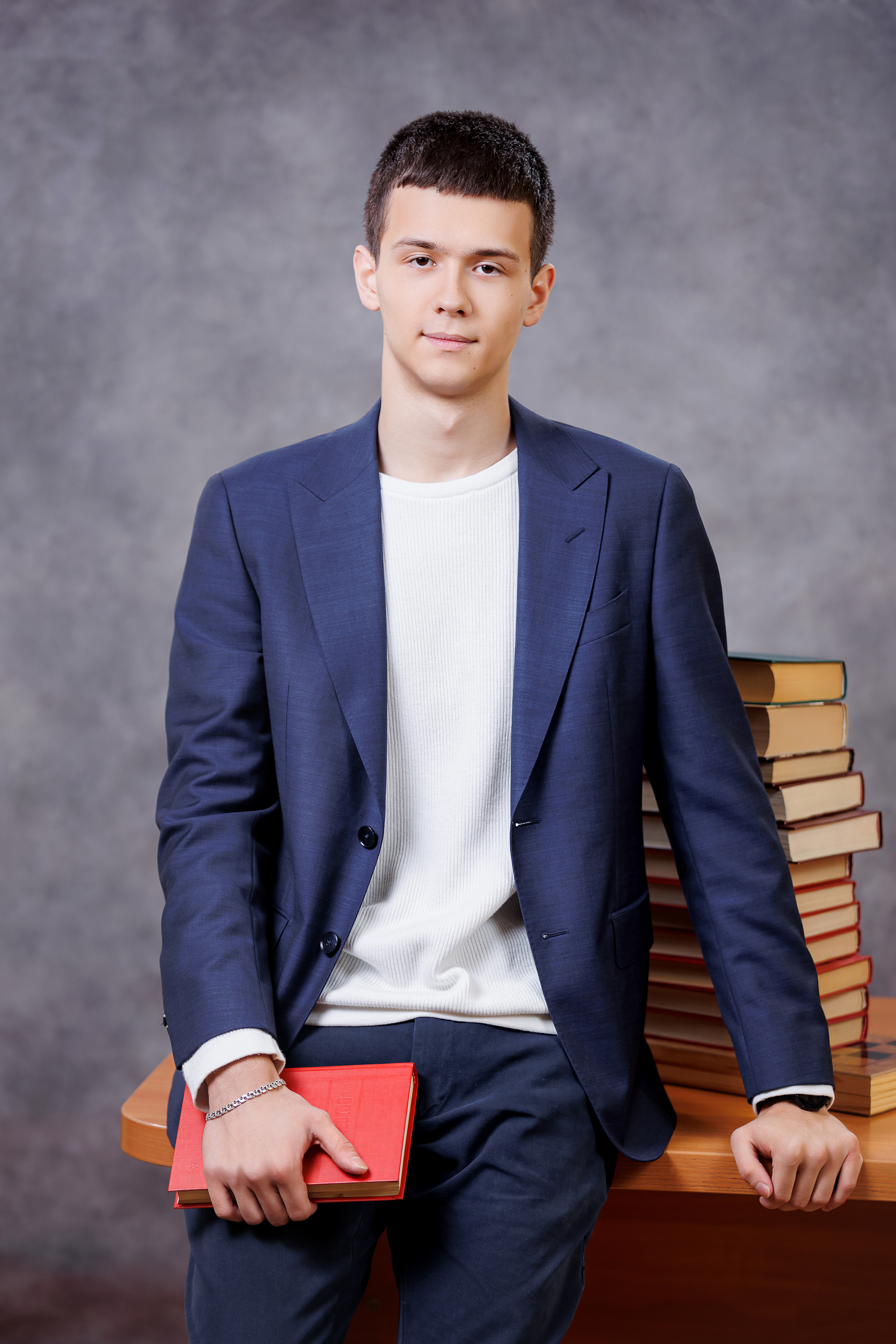 Портреты на однотонном фоне. Семейный и детский фотограф Комина Елена, Власиха, Одинцово