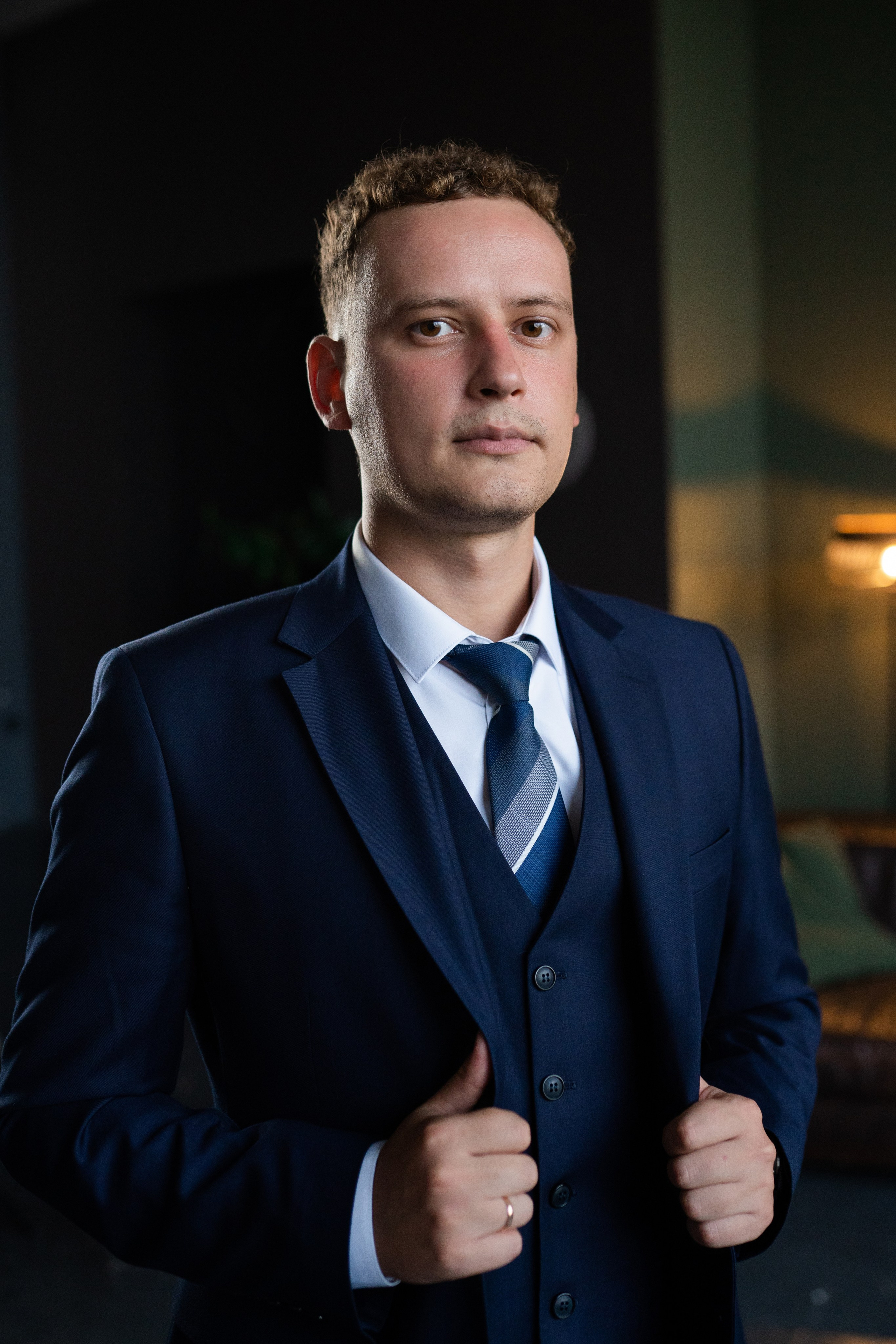 Дмитрий. Деловая мужская фотосессия в фотостудии. Фотограф в Самаре Иван Булатов