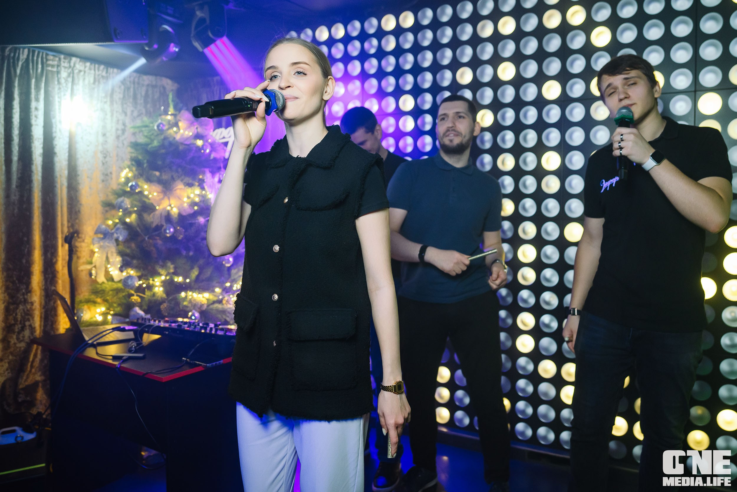 Фоторепортаж из караоке-клуба Эйфория. One Media Life: фоторепортажи, фотоотчеты с мероприятий и заведений