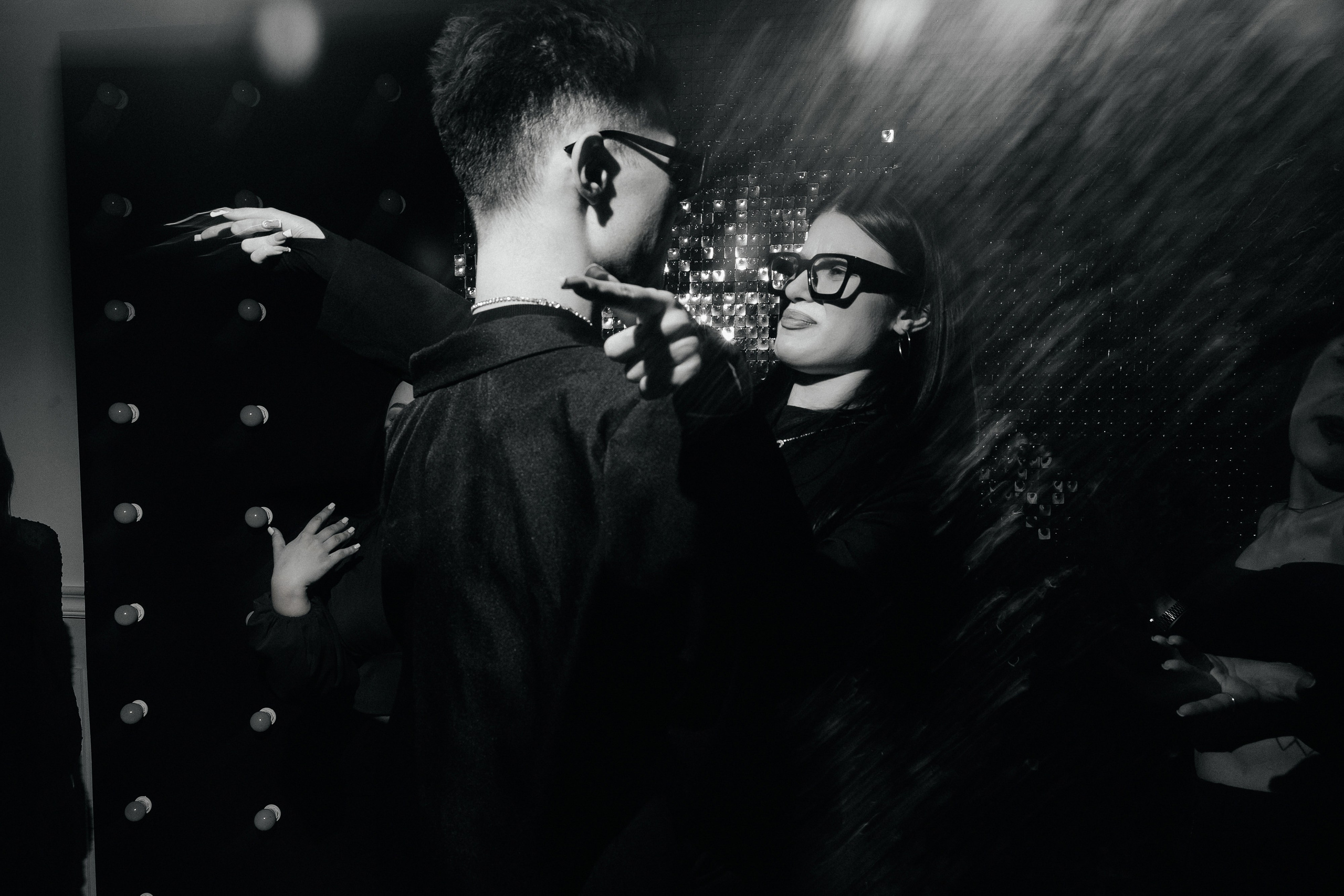 Корпоративная фотосъемка для кафе GARAGE | Новый год 2025 | Минск. Свадебный фотограф в Минске/Беларуси Сергей Спиридонов