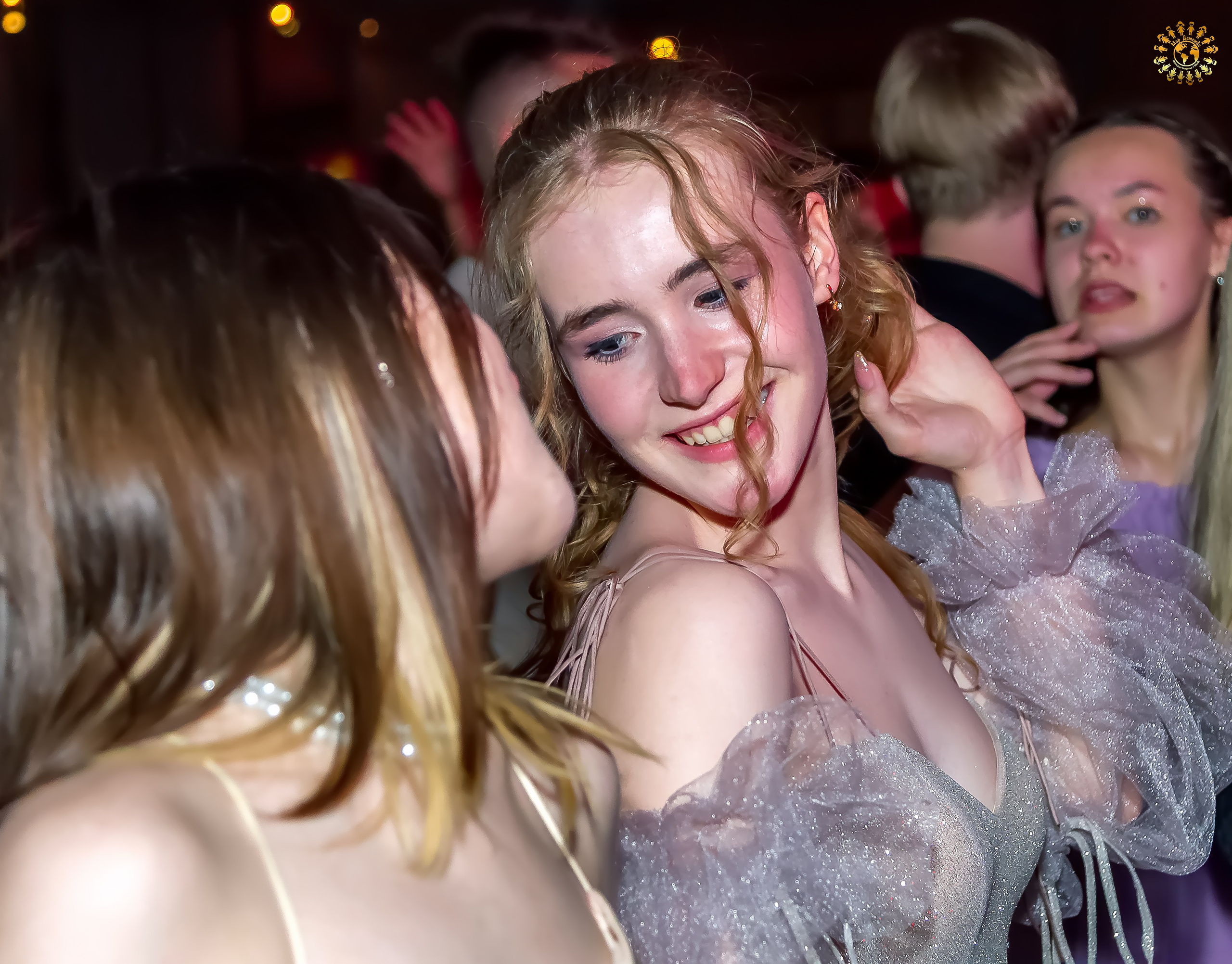 Выпускной 2023 (11-е классы) клуб «Джаггер», Москва. Репортажная съемка в Москве и области. Анималистика