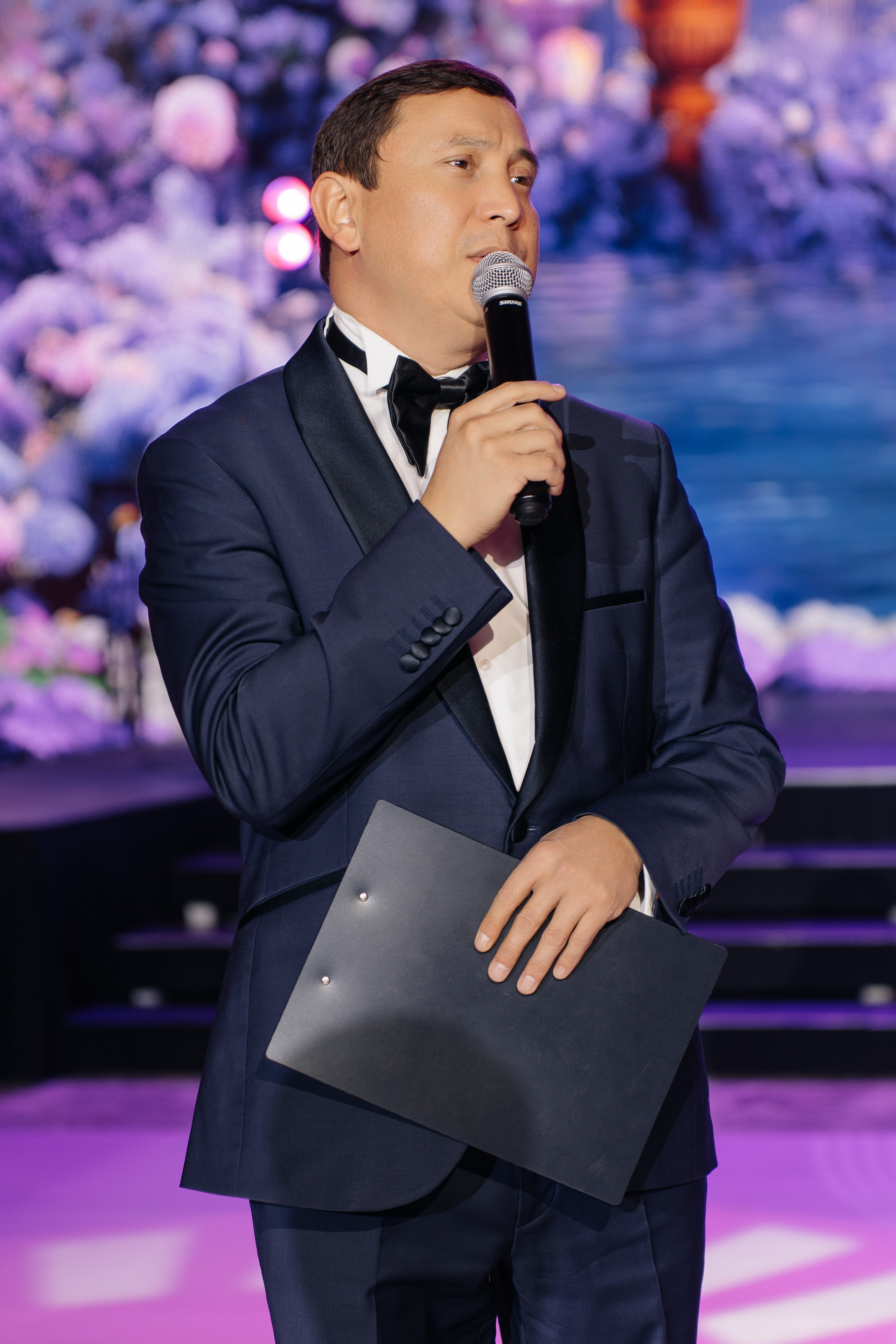 Ay-Dana Uzatu. ___________________________________________________