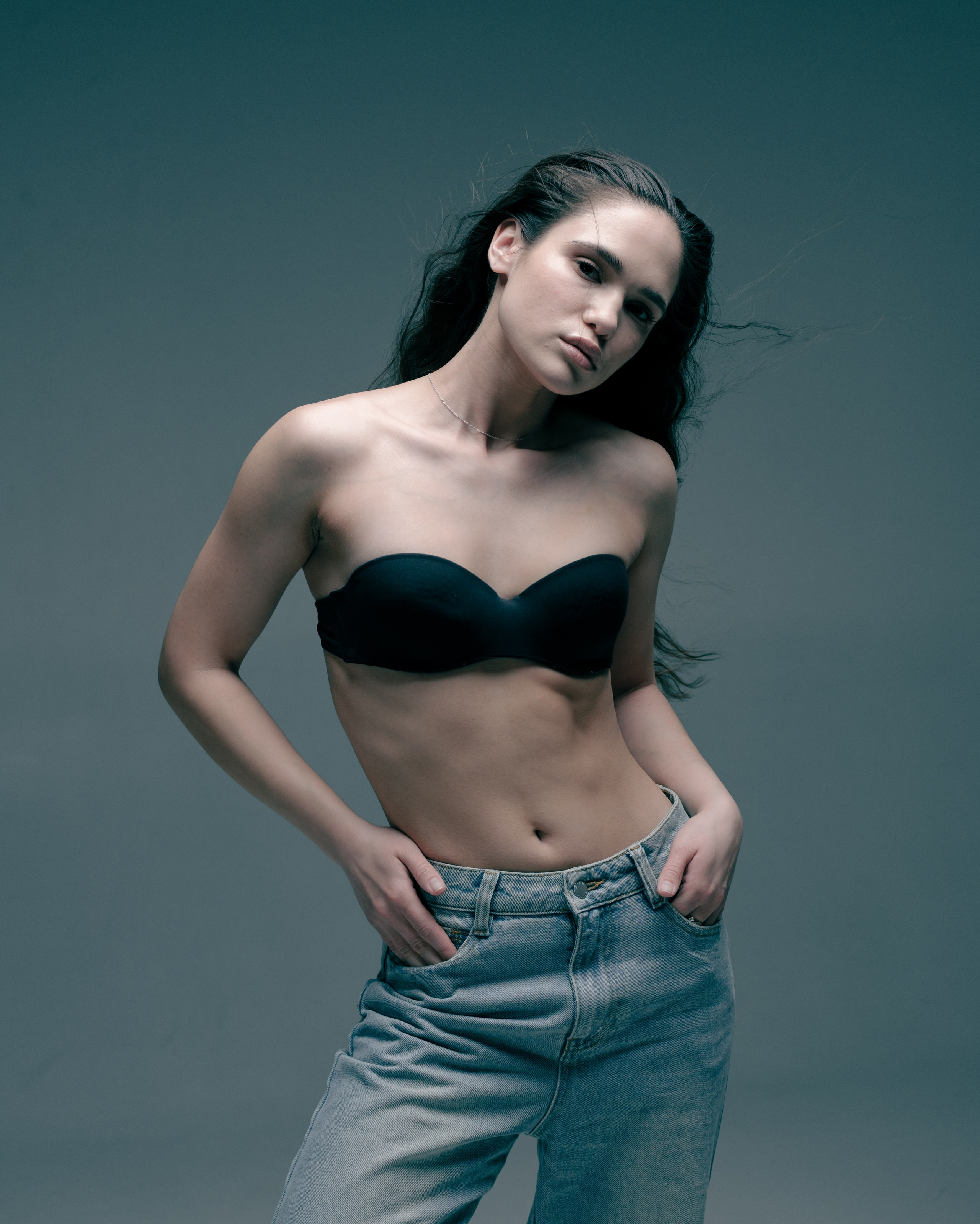 Фотосъемка в студии в стиле Вог. Фотограф и художник в Москве Евгения Нюнина