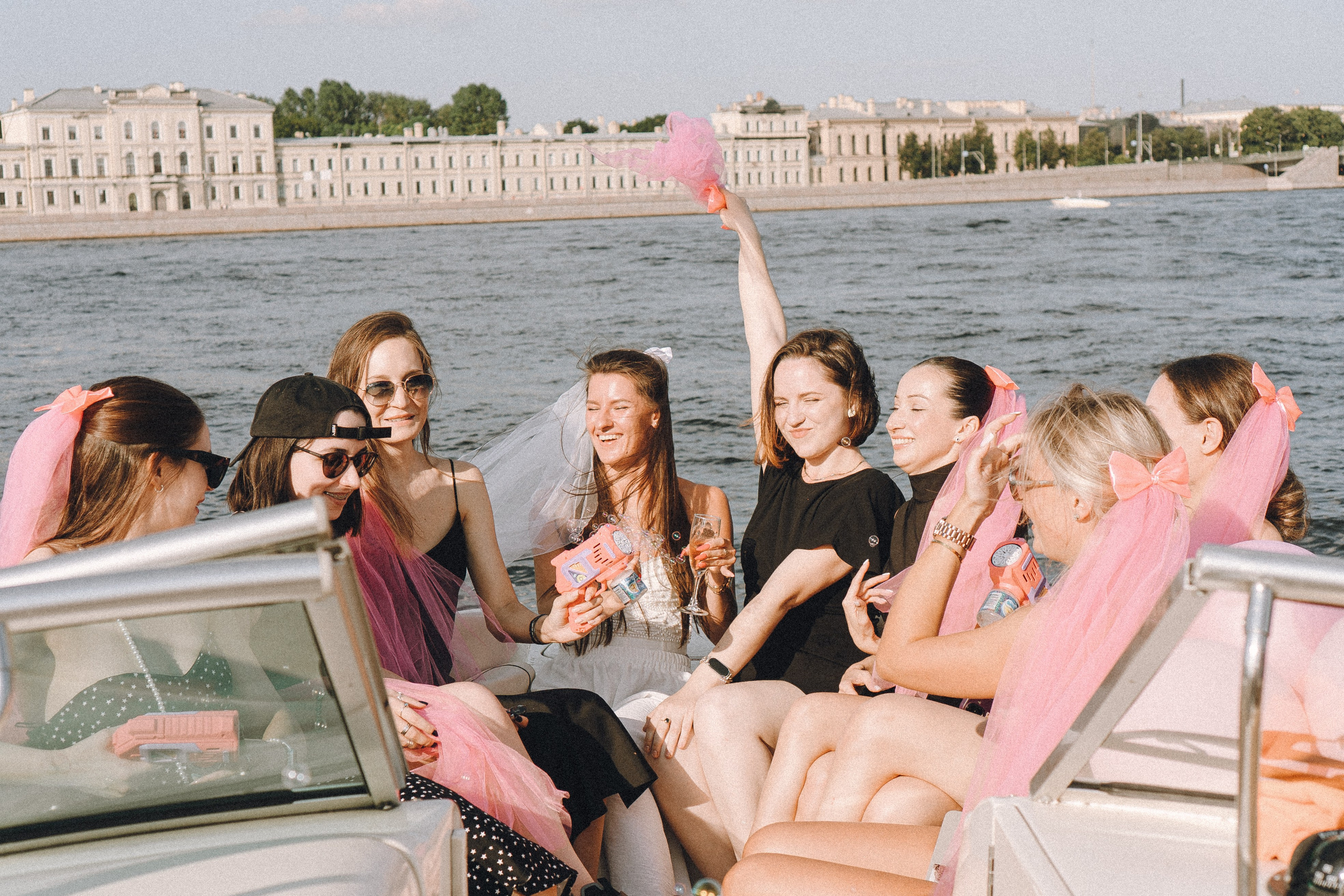 ДЕВИЧНИК НА КАТЕРЕ. Профессиональный фотограф, Санкт-Петербург — Виктория Богомолова