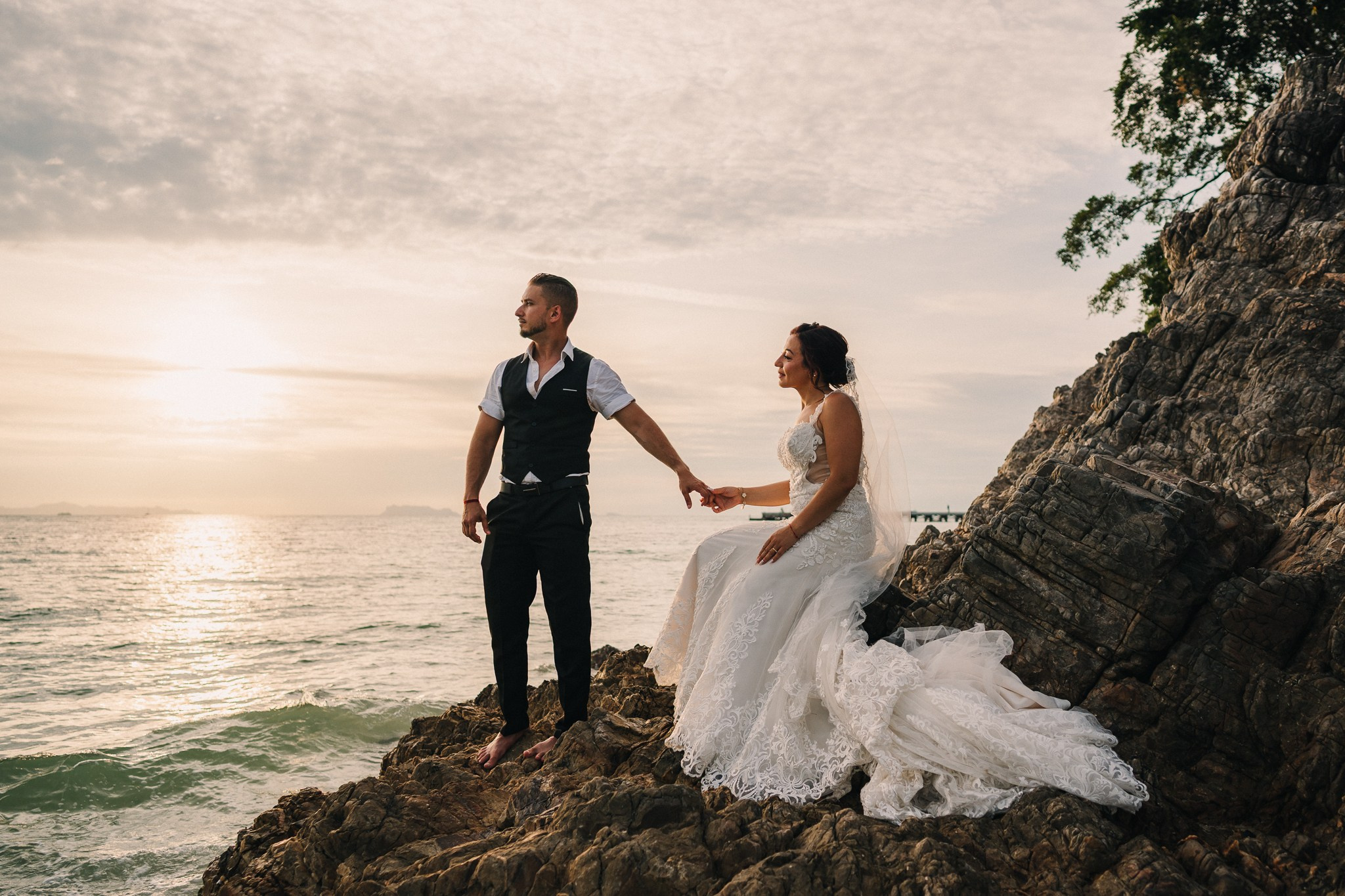 Escape Wedding with Kids on Koh Samui Beach, Thailand
