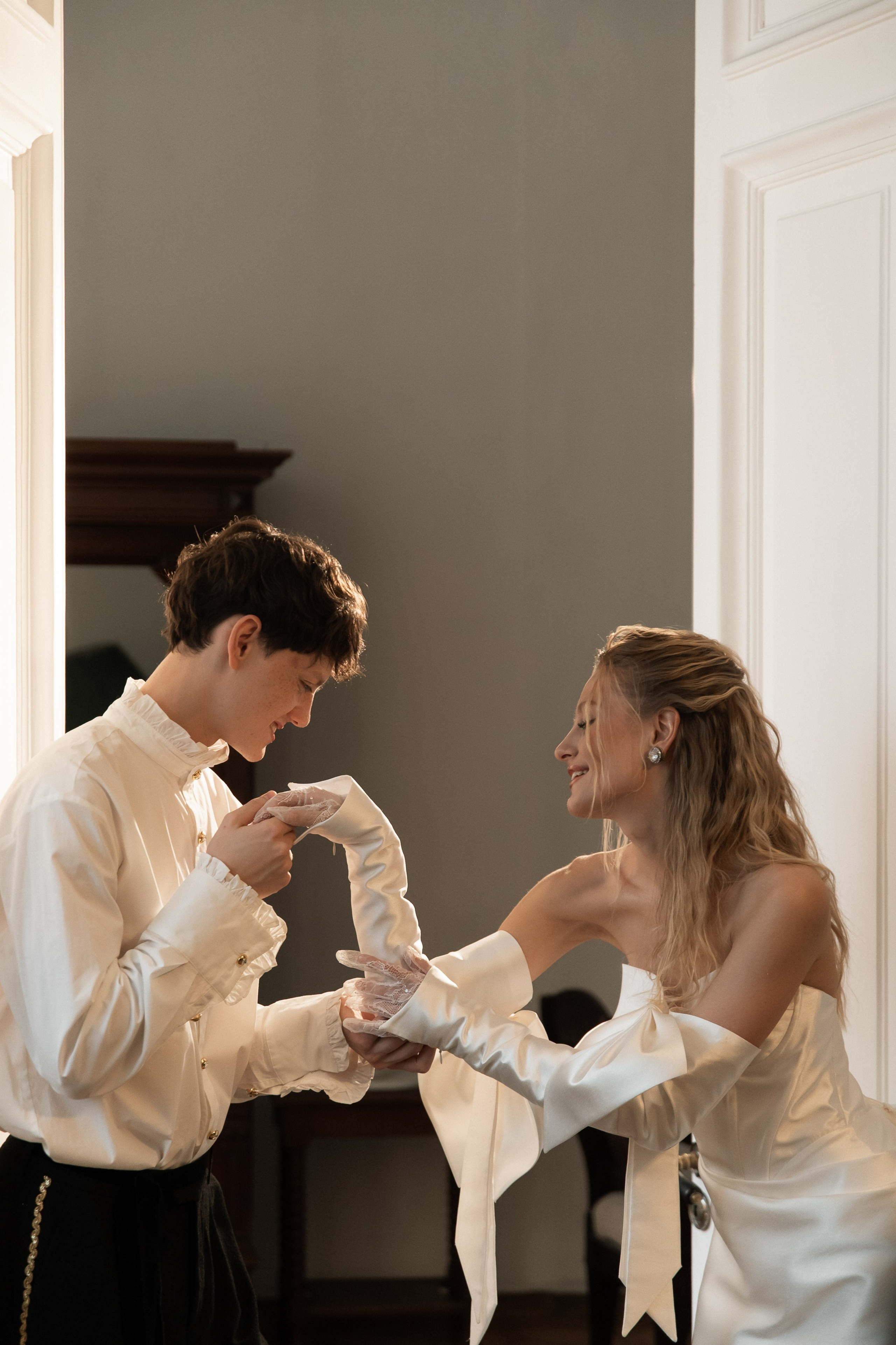 Свадебная съемка в исторической квартире на Чистых прудах. Ярослава Ерина — свадебный фотограф в Москве