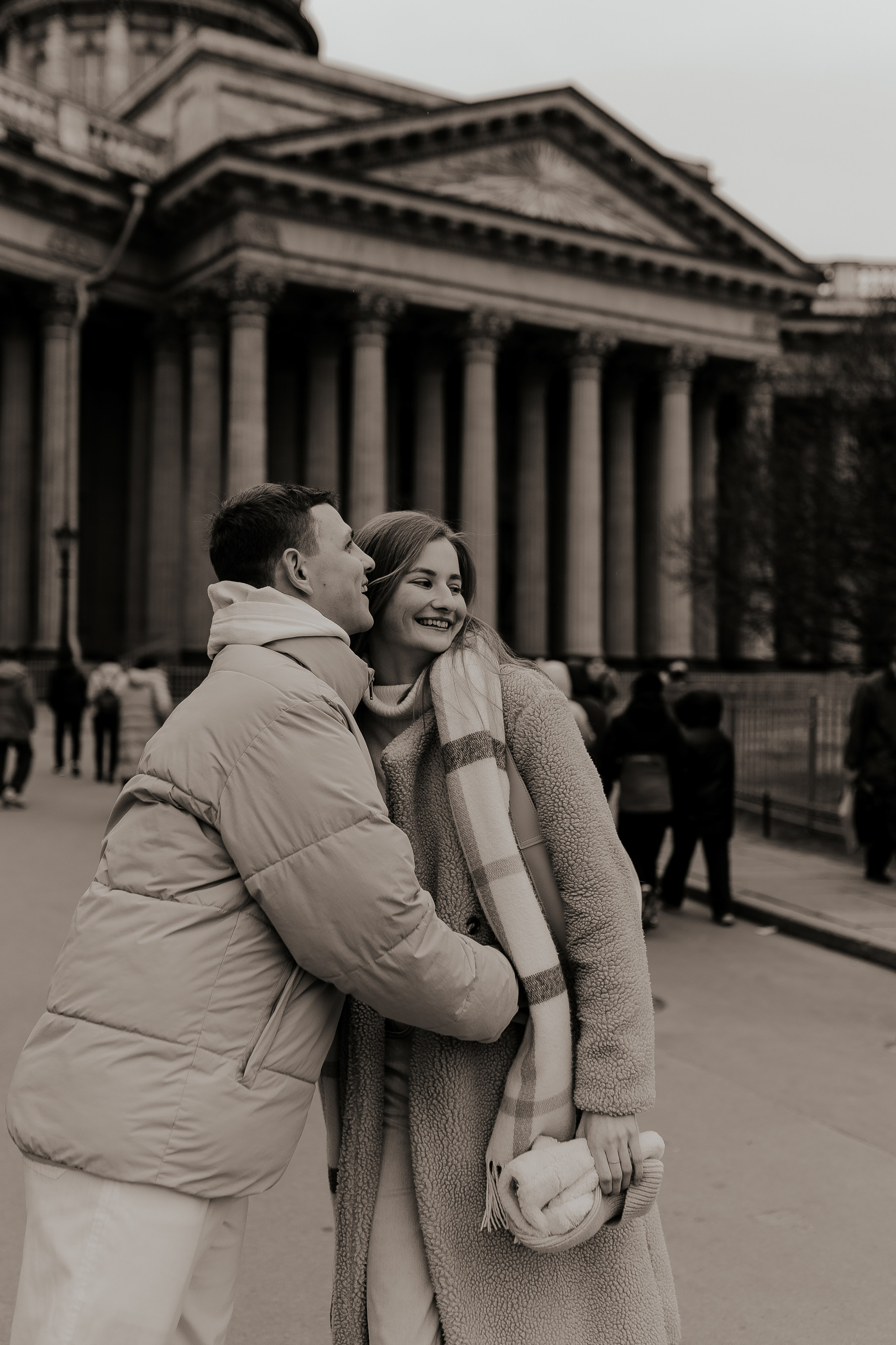 Лавстори у Казанского собора. Фотограф в Санкт-Петербурге Лиза Семченкова