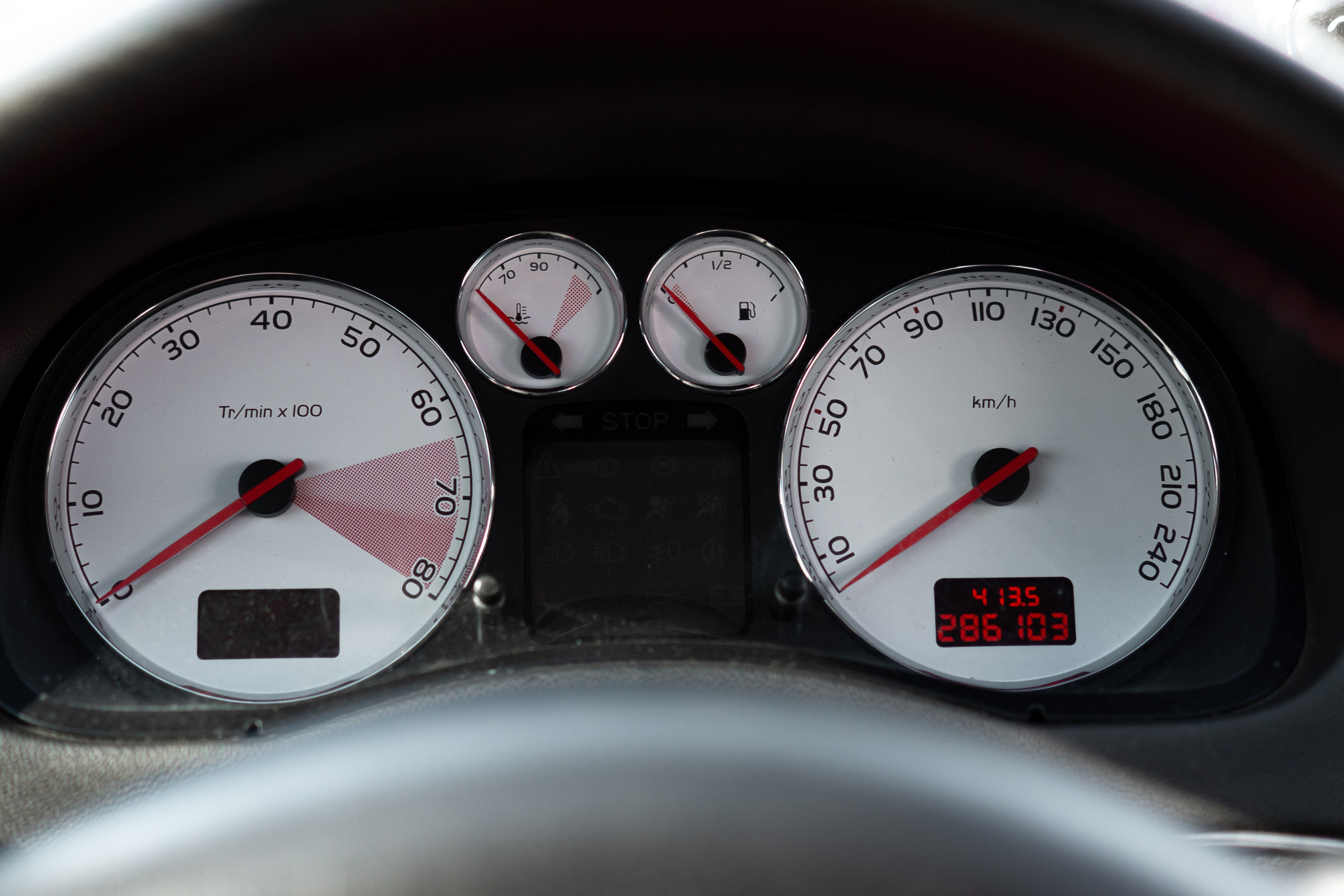 Съёмка для автосалона «Звезда Сибири». Женский фотограф Омск, Екатерина Петрова