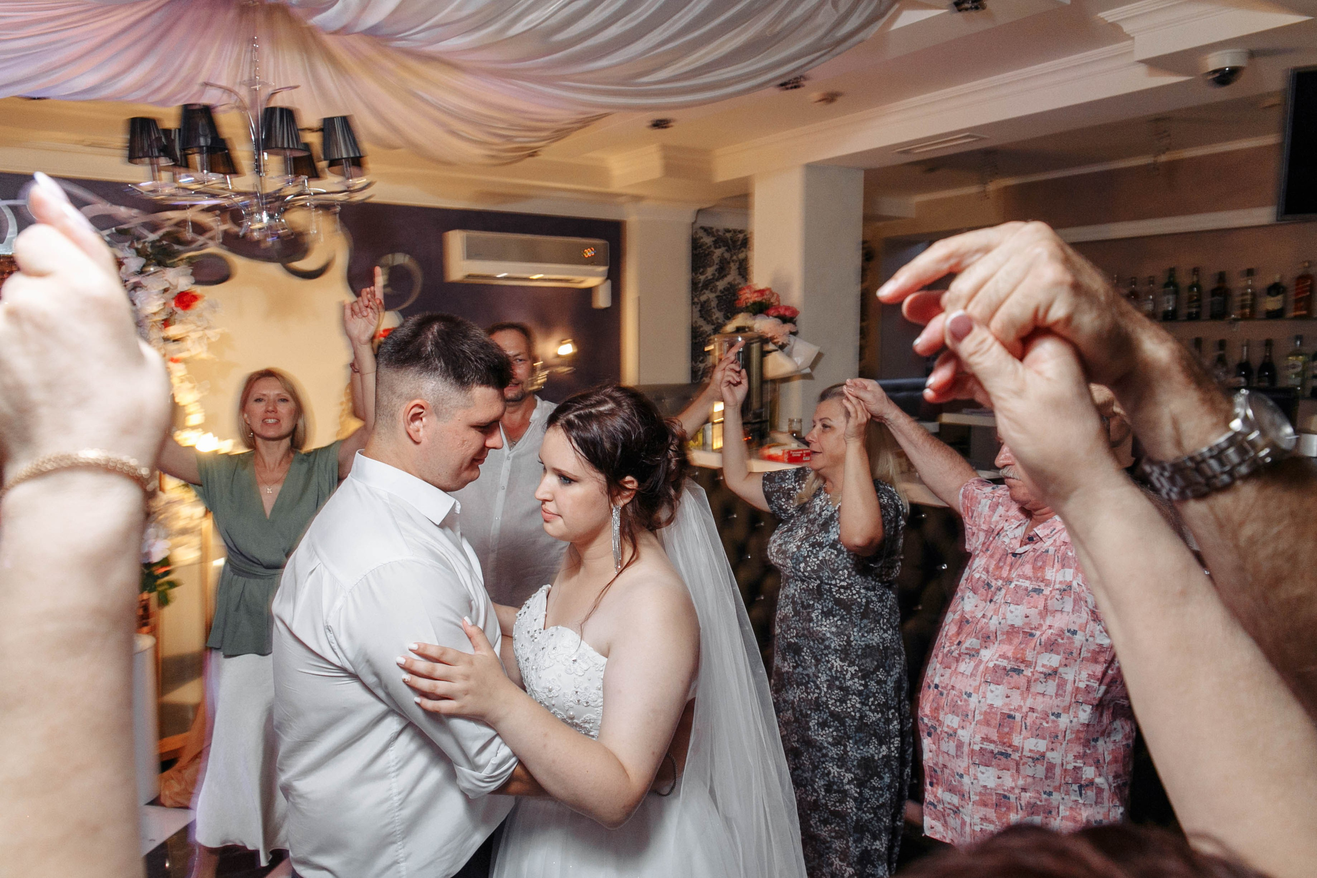 Татьяна и Виктор: настоящая русская свадьба. Событийный фотограф Максим Бескоровайновнов