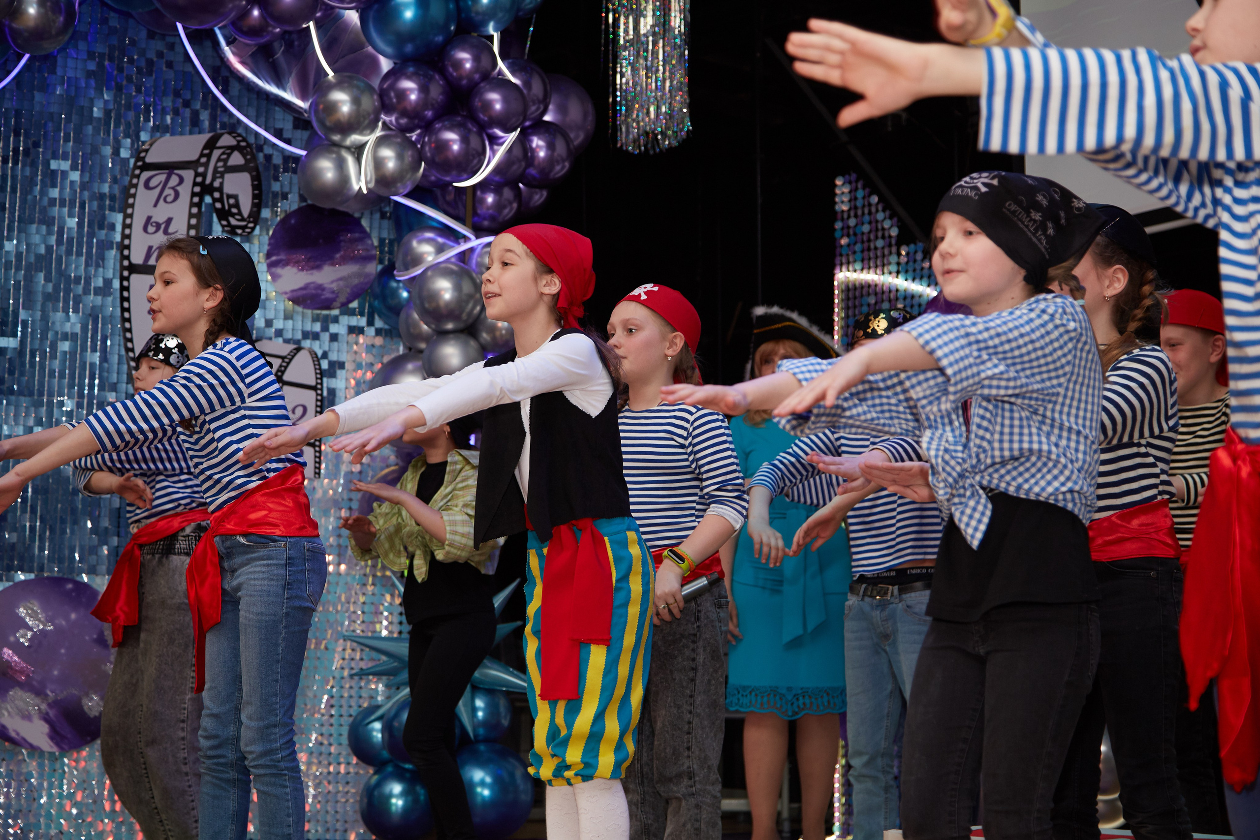 Последний звонок. Фотограф Савченко Люба. Москва