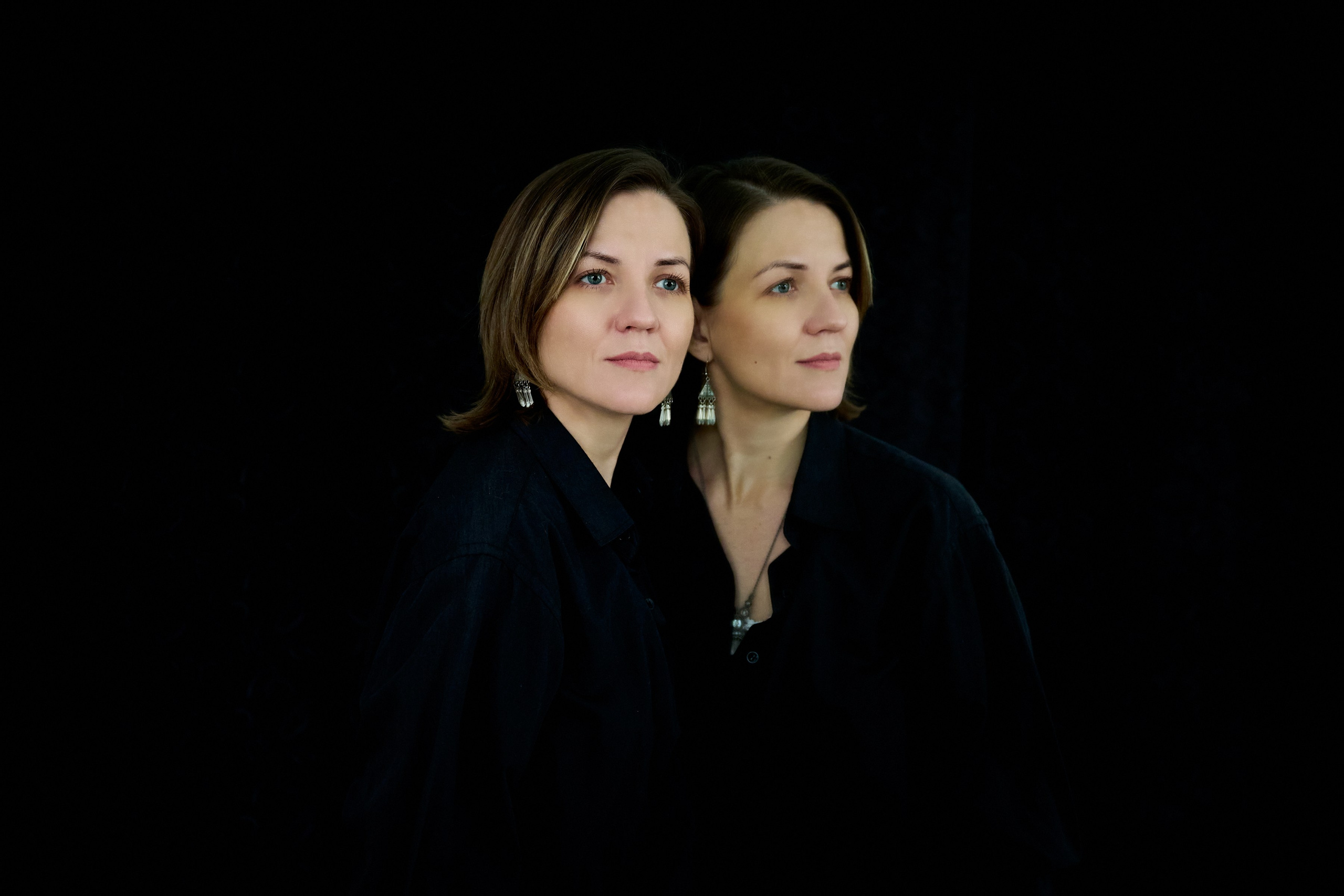 Тихая женская фотография — съёмка без ролей и позирования, где важнее состояние, чем образ