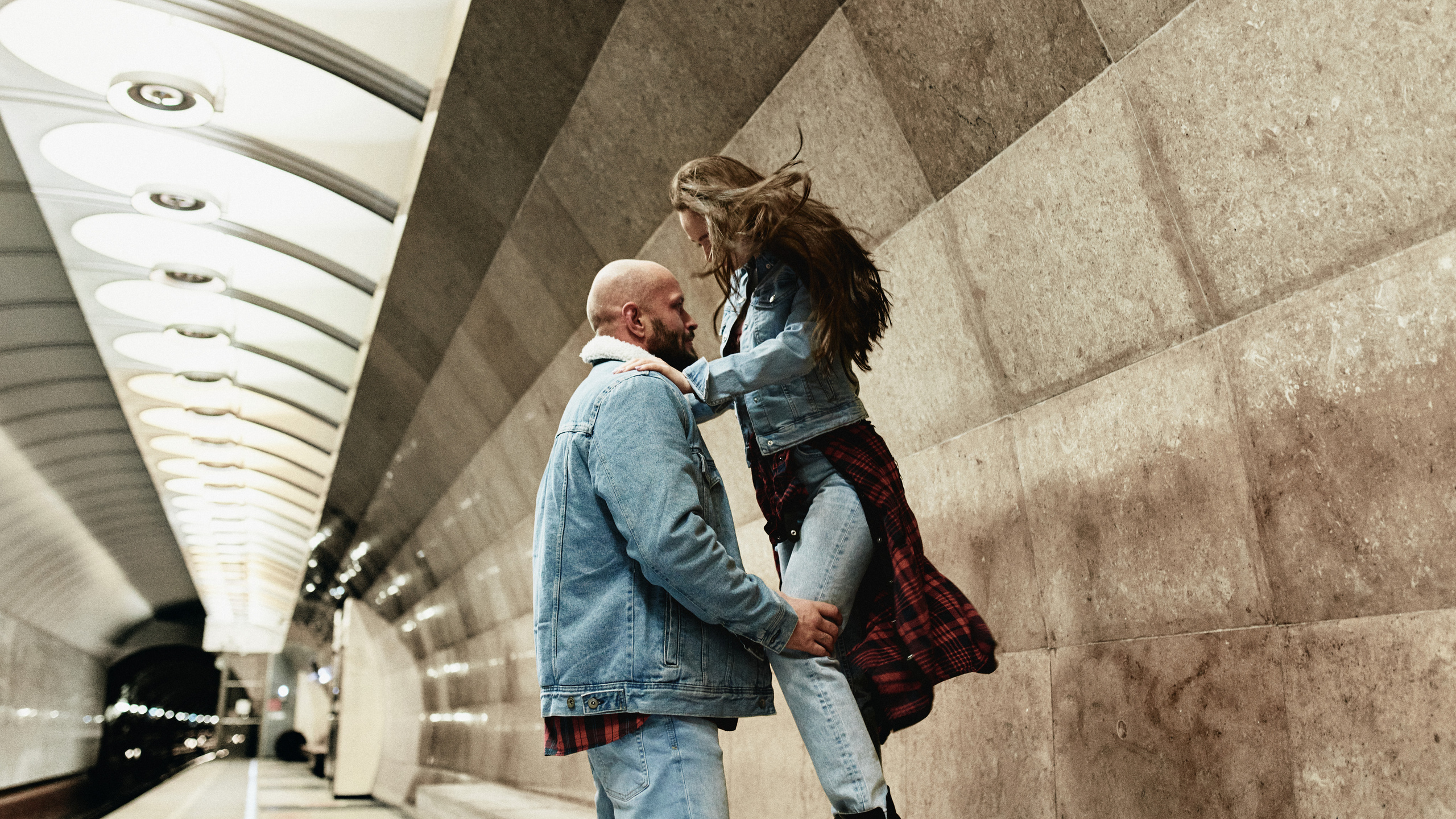 Метро Life style 2021. Zubkov Jan Hochzeitsfotograf Deutschland