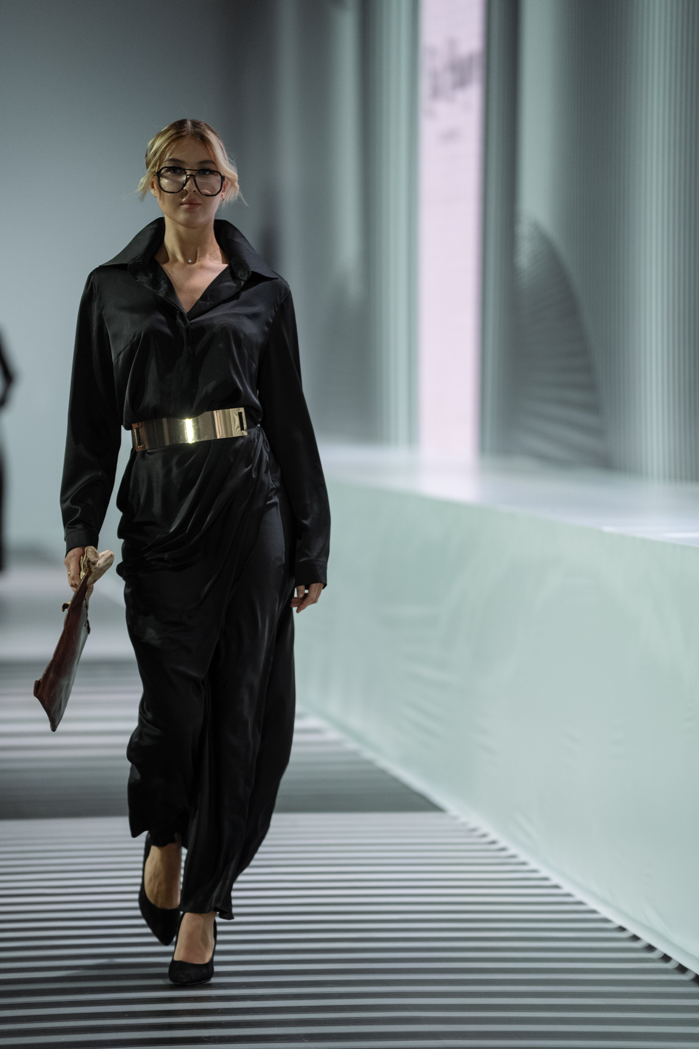 Designer LEILA KHANUM. Сайт Алматинского НЮ АРТ, будуар и фэшн фотографа Дениса Карпенко