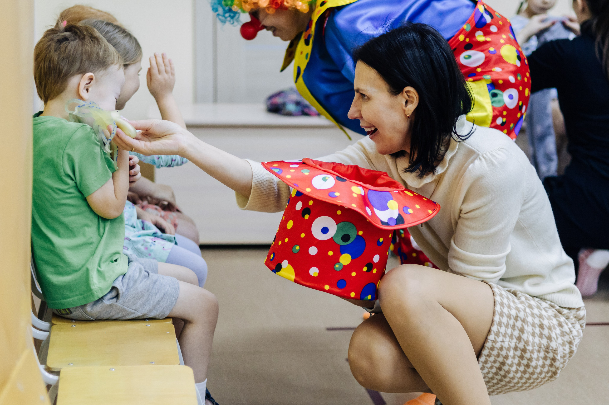 Фотосессия с кубком в детских садах г. Магнитогорска. Денис Прохоров Фотограф в г. Магнитогорск