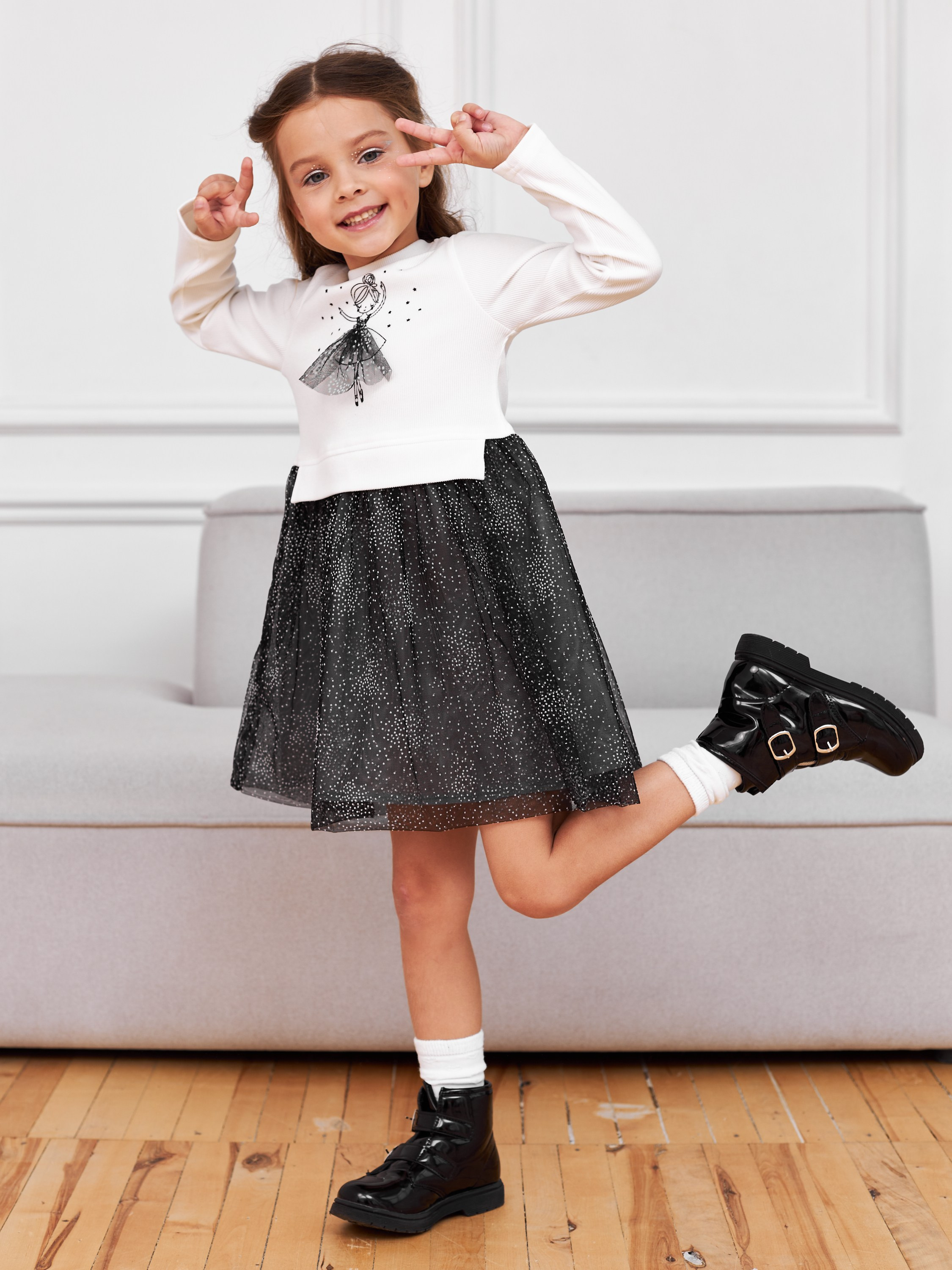 Фотосъемка платьев для девочек Екатеринбург Wildberries ВБ Ozon Озон фотосессия детей Екб заказать цена фотосъемка товара WB детское платье. Фотограф Екатеринбург Анастасия Жерновская | Маркетплейсы и нейрофото