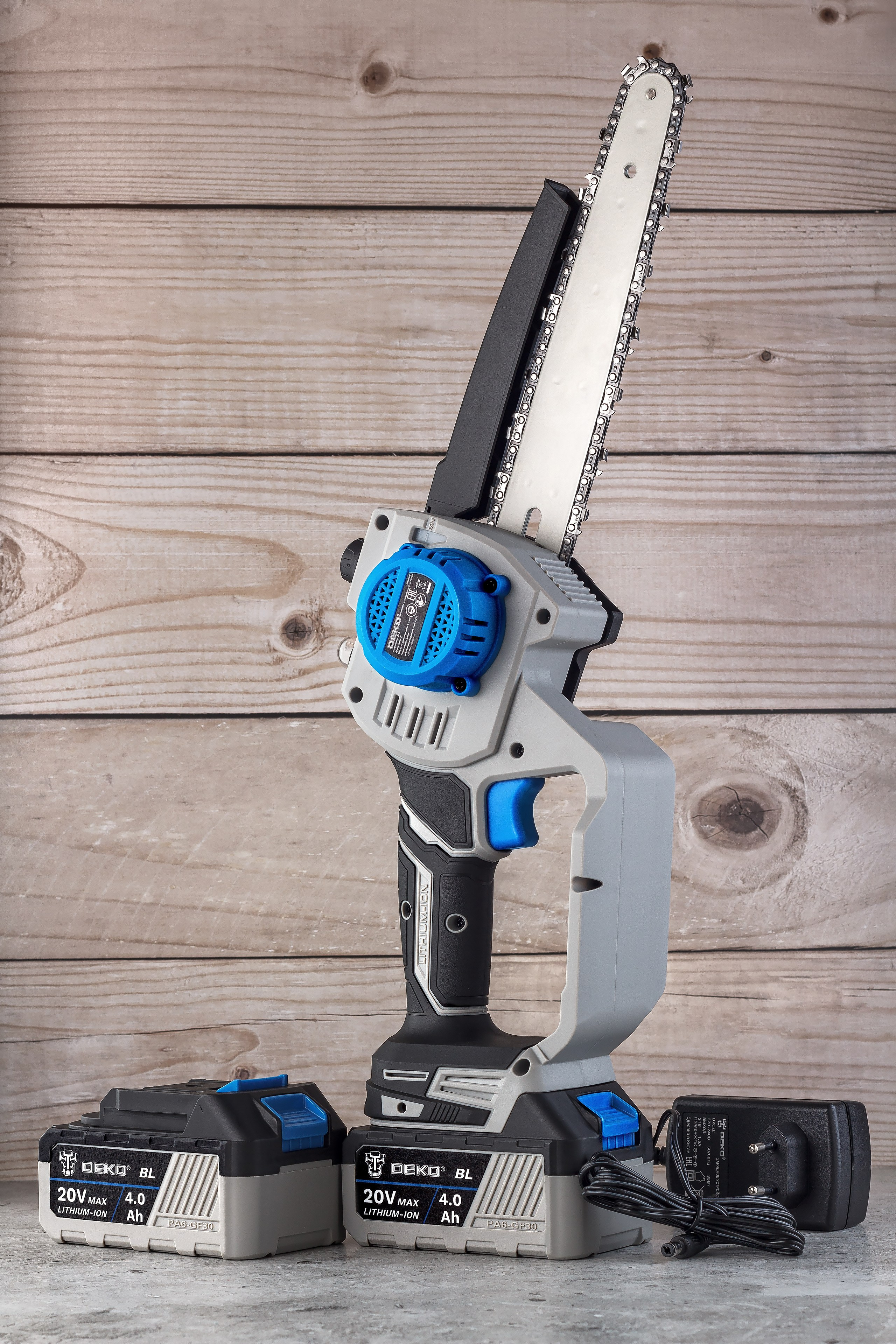 электропила аккумуляторная Deko предметное фото имиджевое