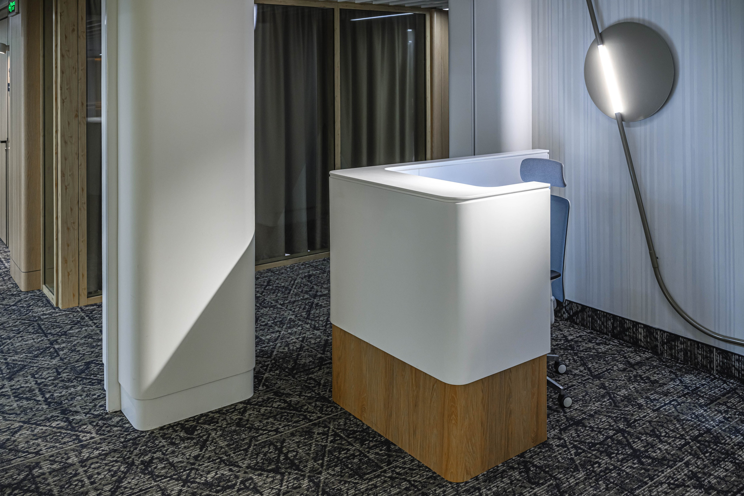 Фотосъемка мебели кофейни в холле аппартаментов Well. Интерьерный и репортажный фотограф в Санкт-Петербурге