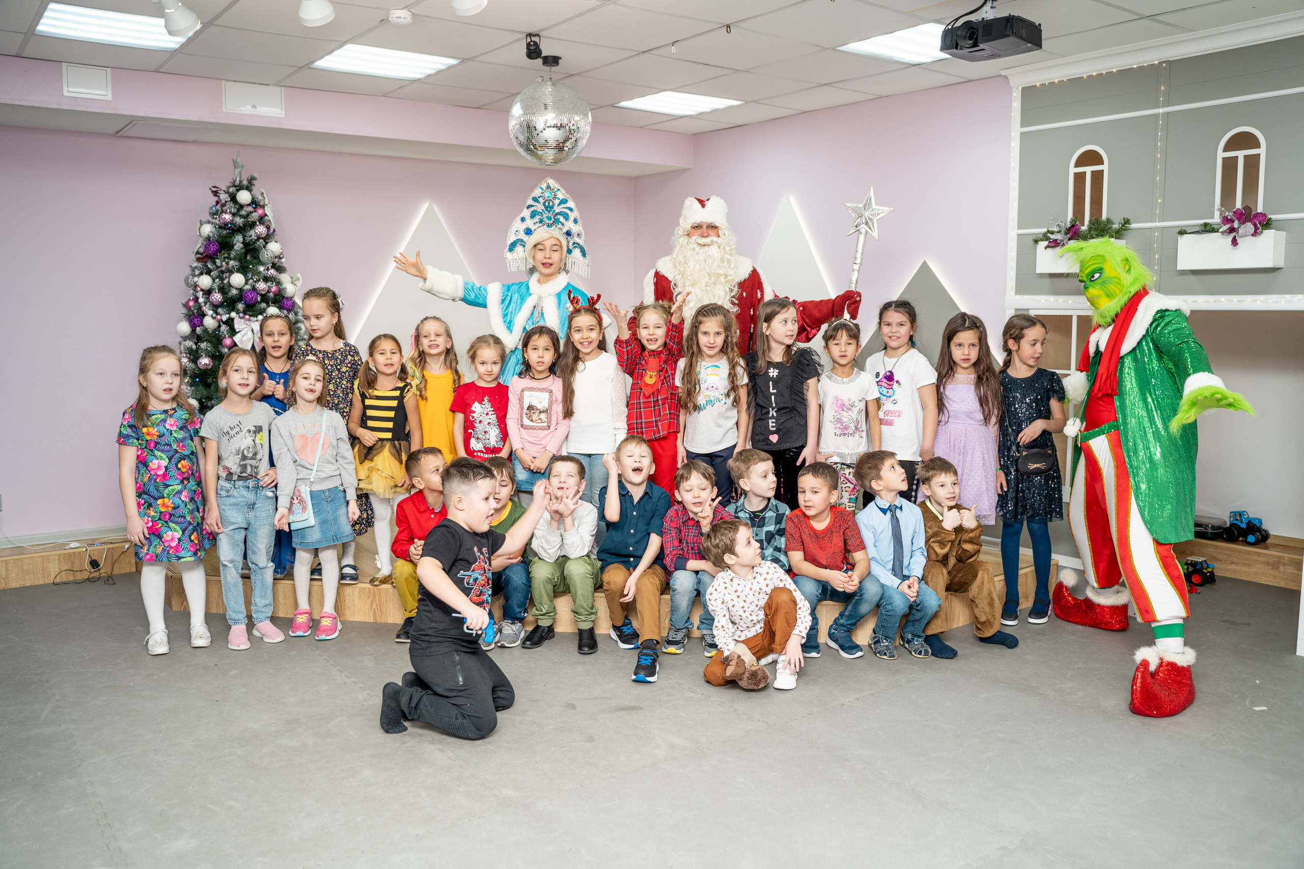 1 гимназия Новогодний утренник. Свадебный и репортажный фотограф в Уфе| Осетрова Ольга