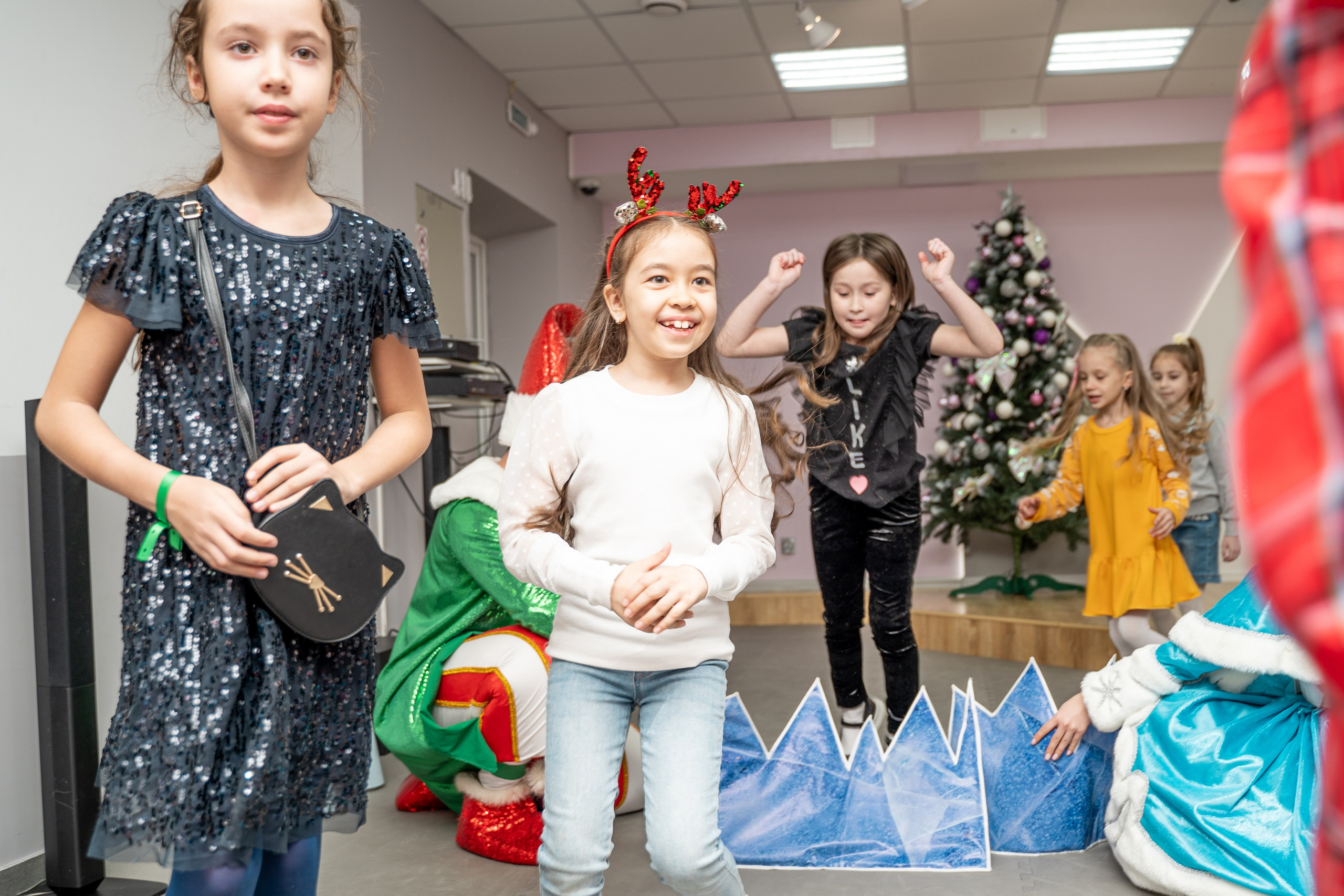 1 гимназия Новогодний утренник. Свадебный и репортажный фотограф в Уфе| Осетрова Ольга