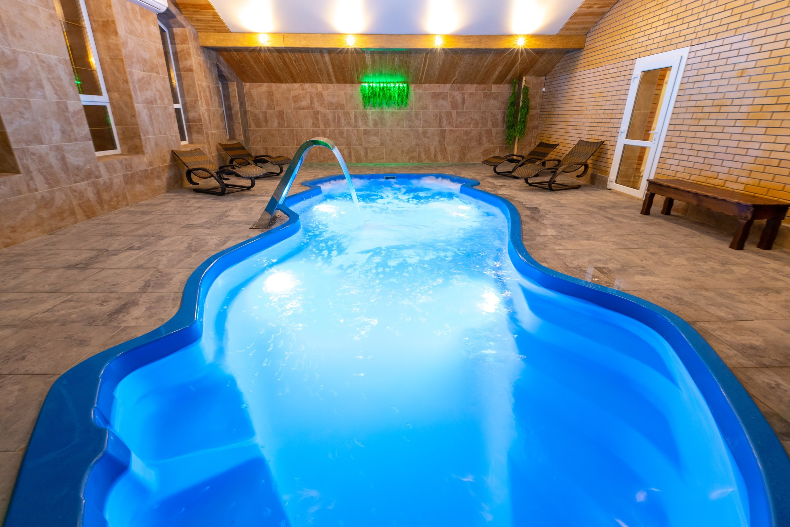 Большая Тросна вечером и новый бассейный комплекс. Фотограф в Туле Крупский АнДРей. Фотостудия «КАДР71» в Туле