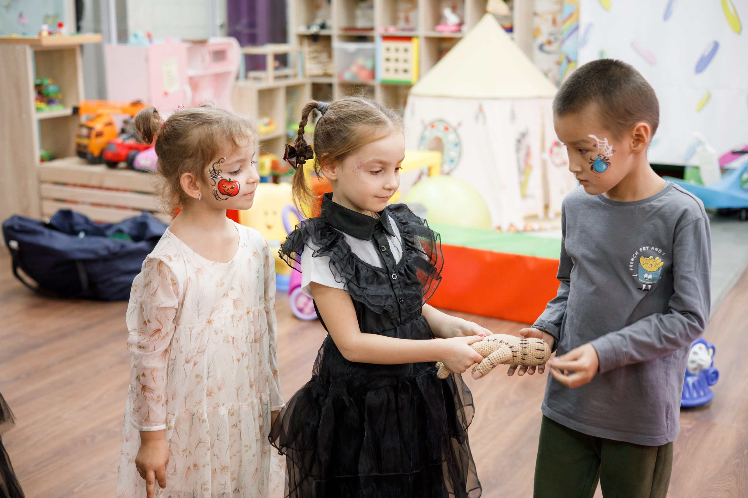 День рождения Маши в стиле «Wednesday». Свадебный и репортажный фотограф (Москва, Королев и другие)
