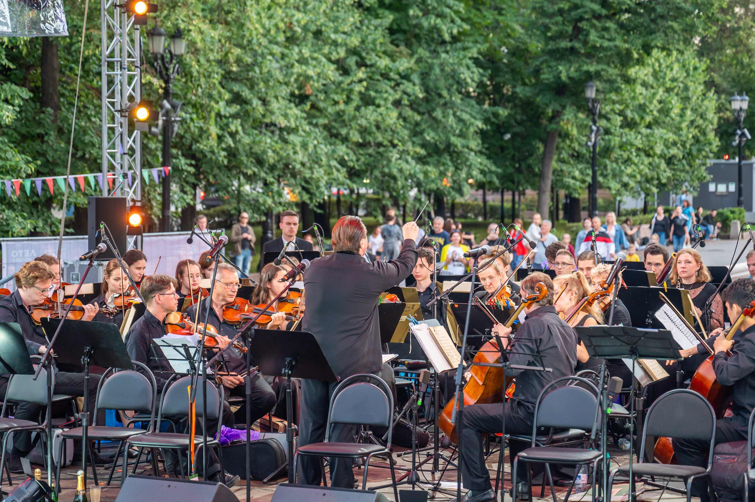 Театральный бульвар 2024. Фотограф Анна Мельникова | Москва