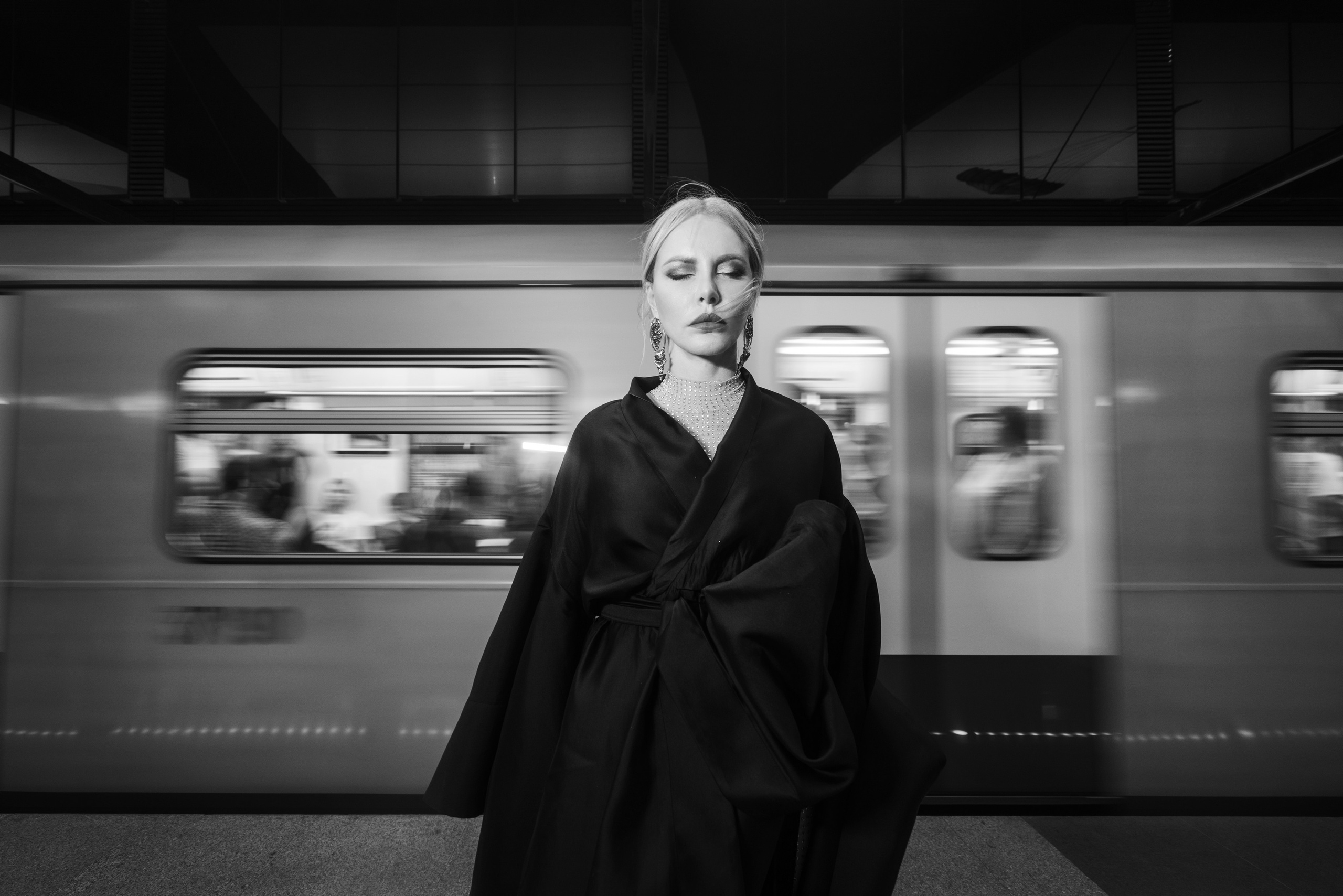 Photographer for musicians, track covers, artist cards, photo preparation for services. Dubai, Moscow. Portrait photographer Moscow, UAE, Oleg Koshmarov