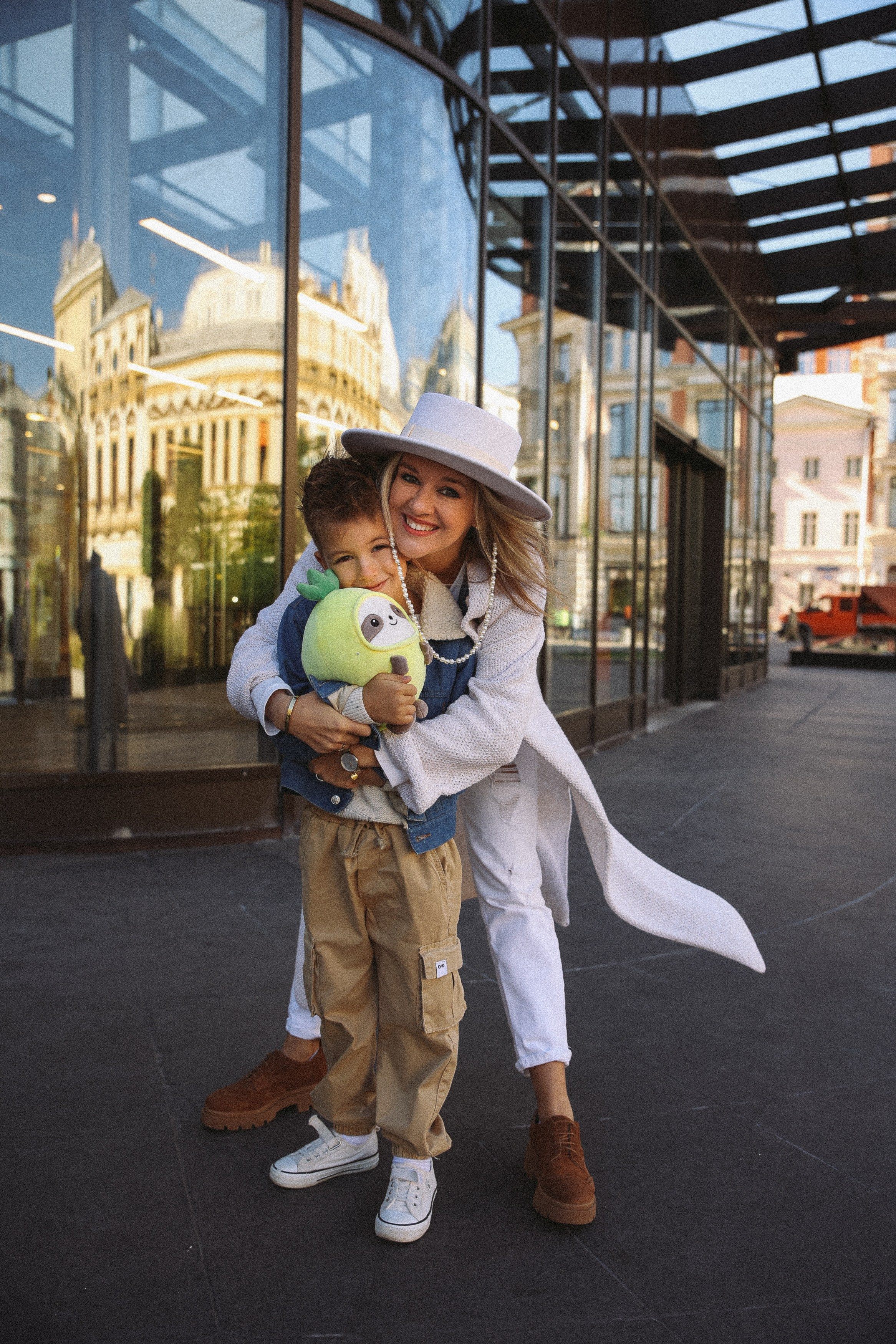 Семейная фотосессия прогулочная фотосессия в Москве. Фотограф Владимир Москва