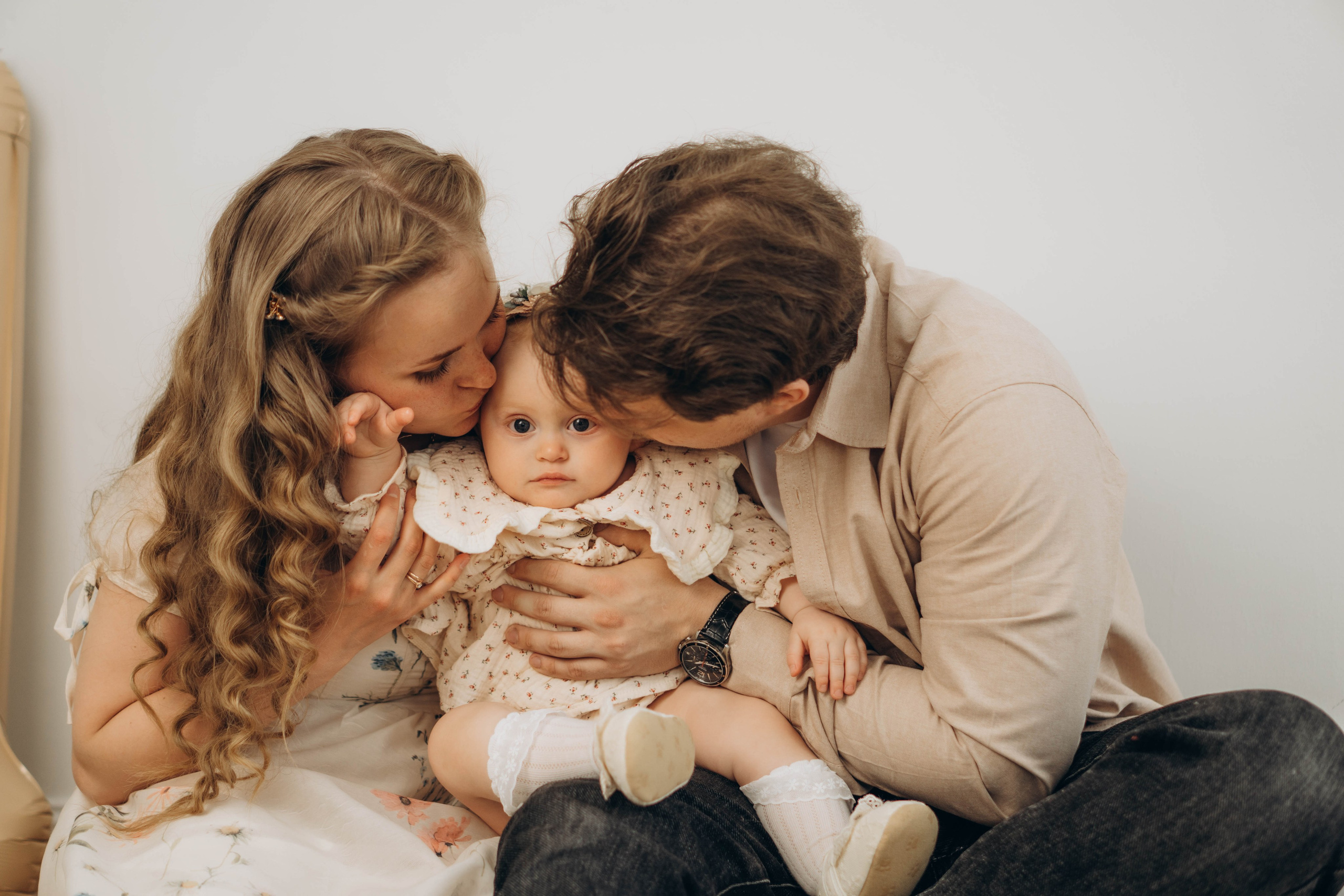 Студийная семейная съемка на годик. Фотограф Москва Валерия Веденина
