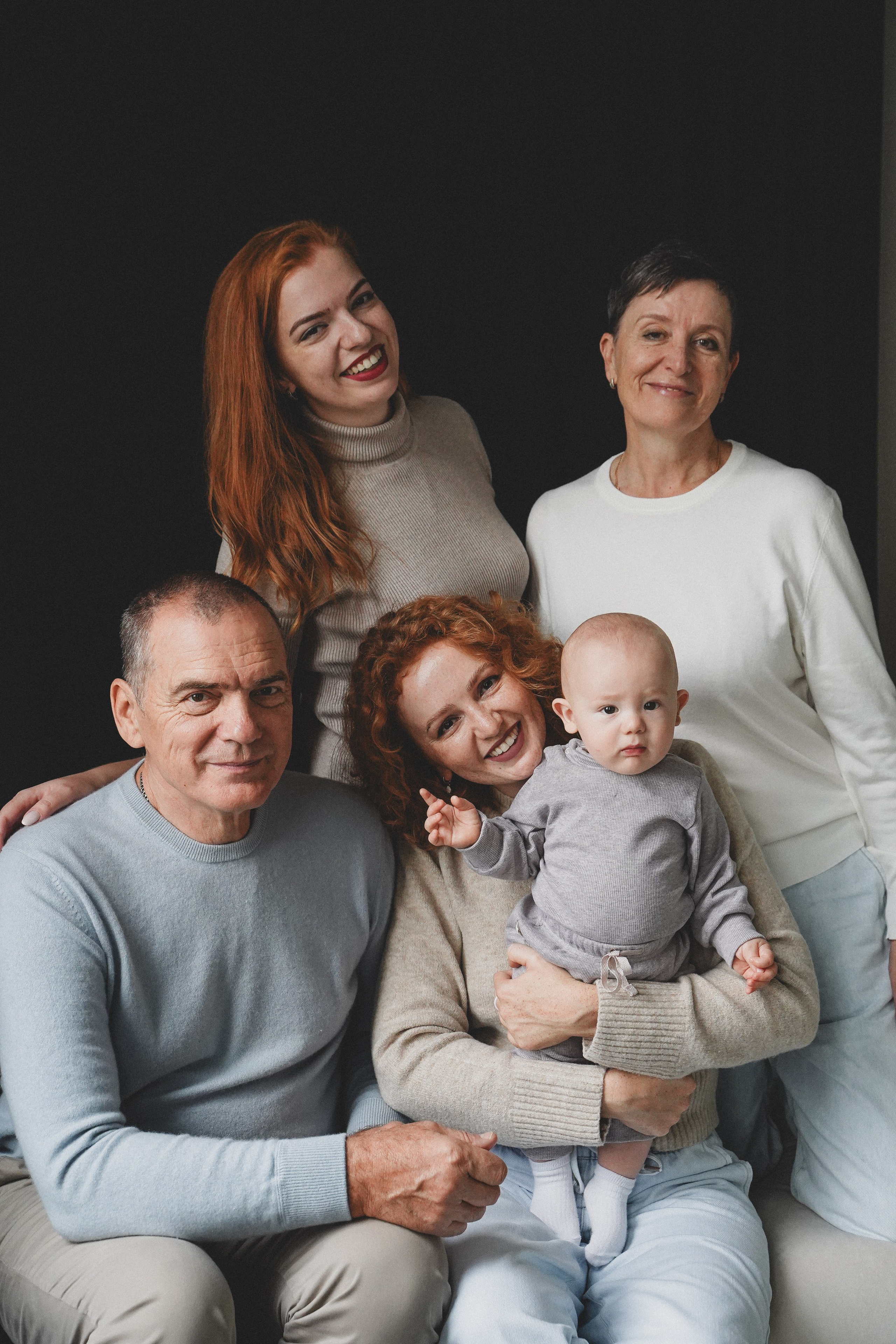 Семейная фотосессия в студии. Семейный и женский фотограф в Краснодаре Анастасия Приймак