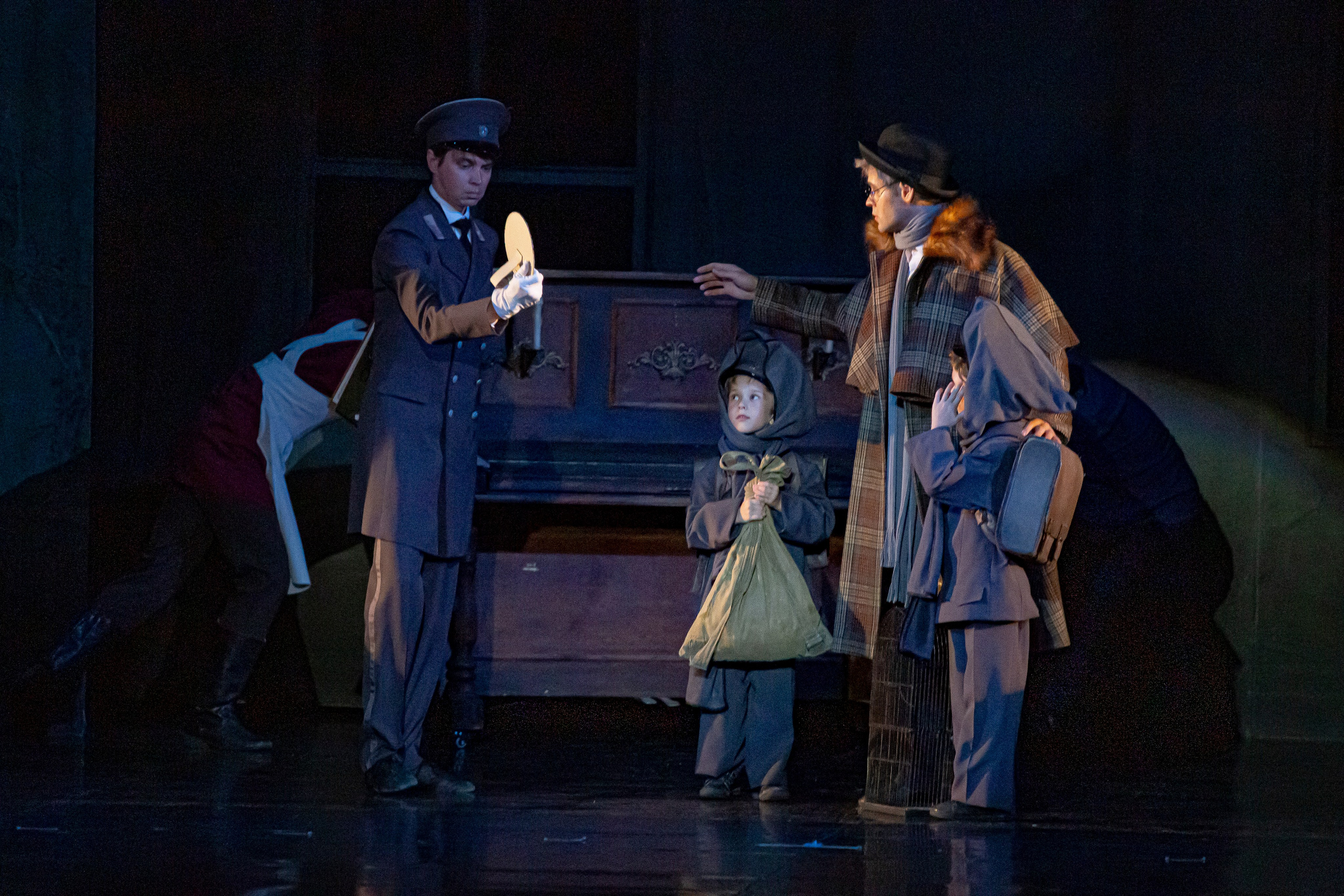 Анюта — спектакль — премьера на сцене Зимнего театра Марийского театра оперы и балета. Фотограф в Сочи Юрий Шептаев