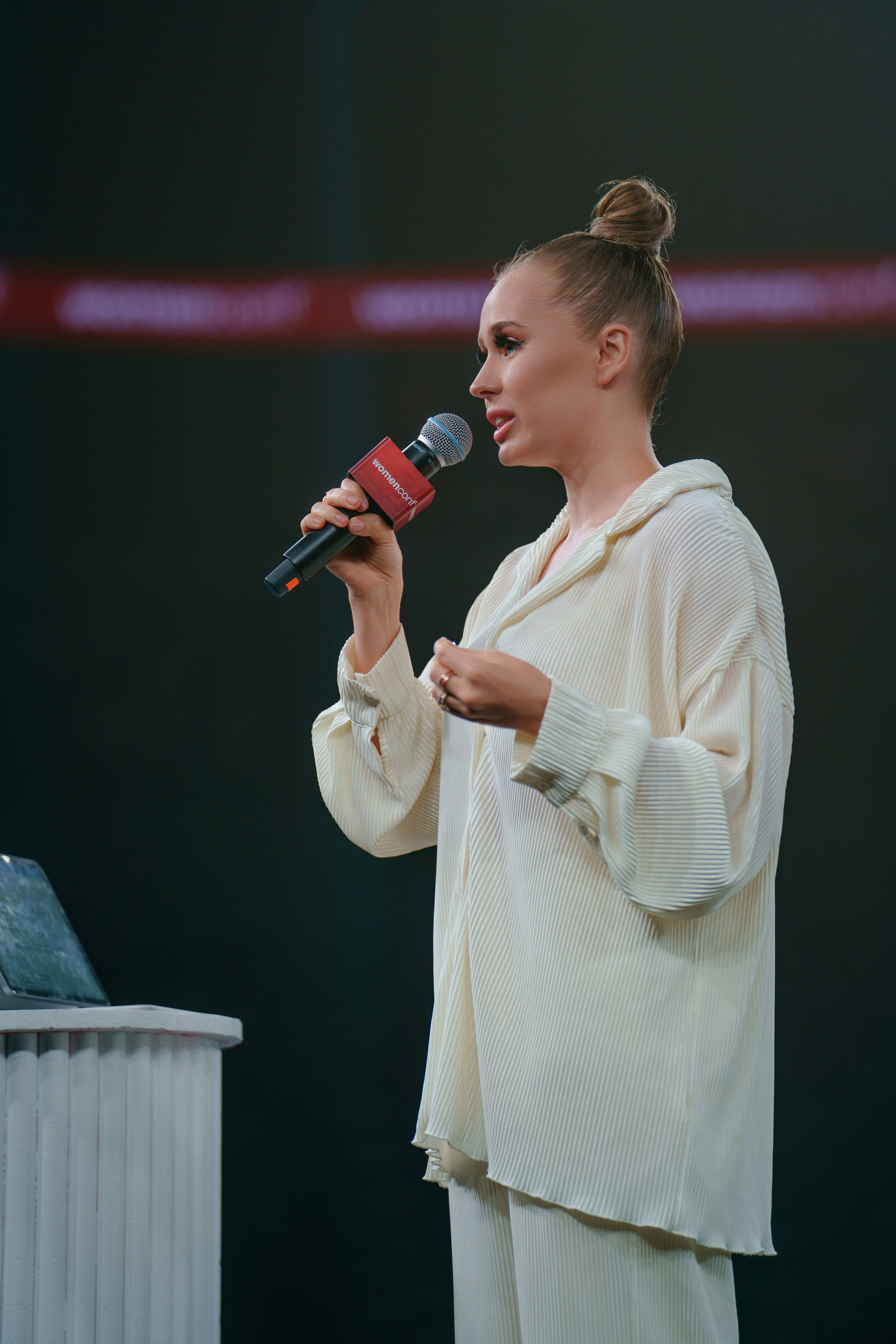 Фотограф на самую масштабную женскую конференцию в России WomenConf. Репортажный фотограф Москва Сергей Дружинин