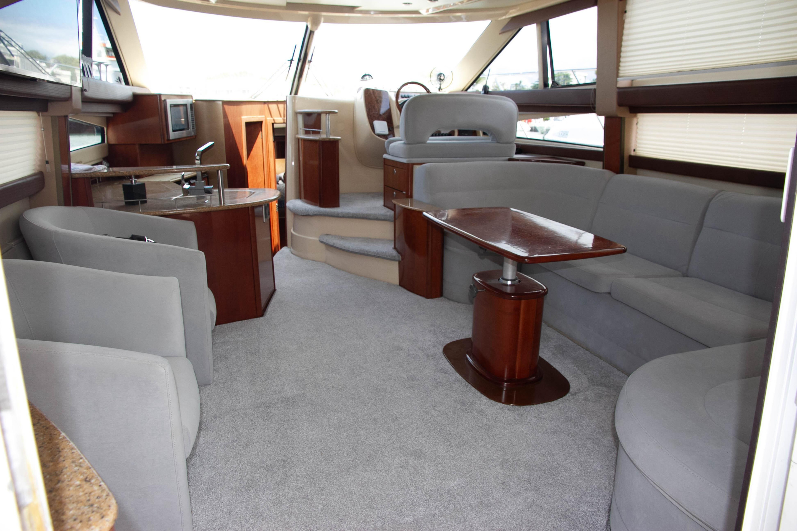 Яхта Принц Аренда Яхты в Сочи Яхтанаморе YACHTNAMORE YACHTANAMORE