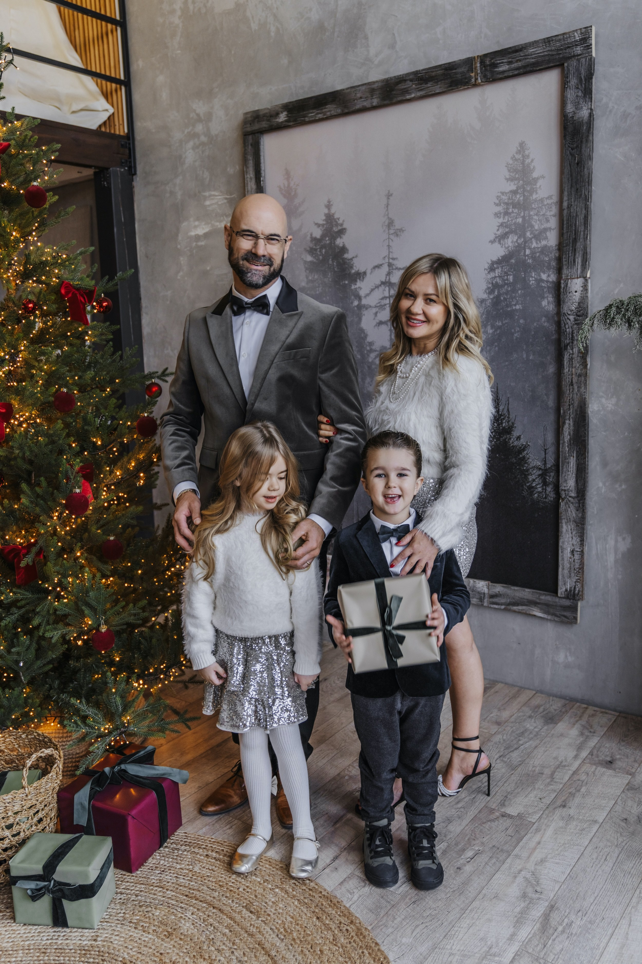 Лиза, Скарлетт, Винсент и Деннис. Минск, Рождество. Olga Modjaro