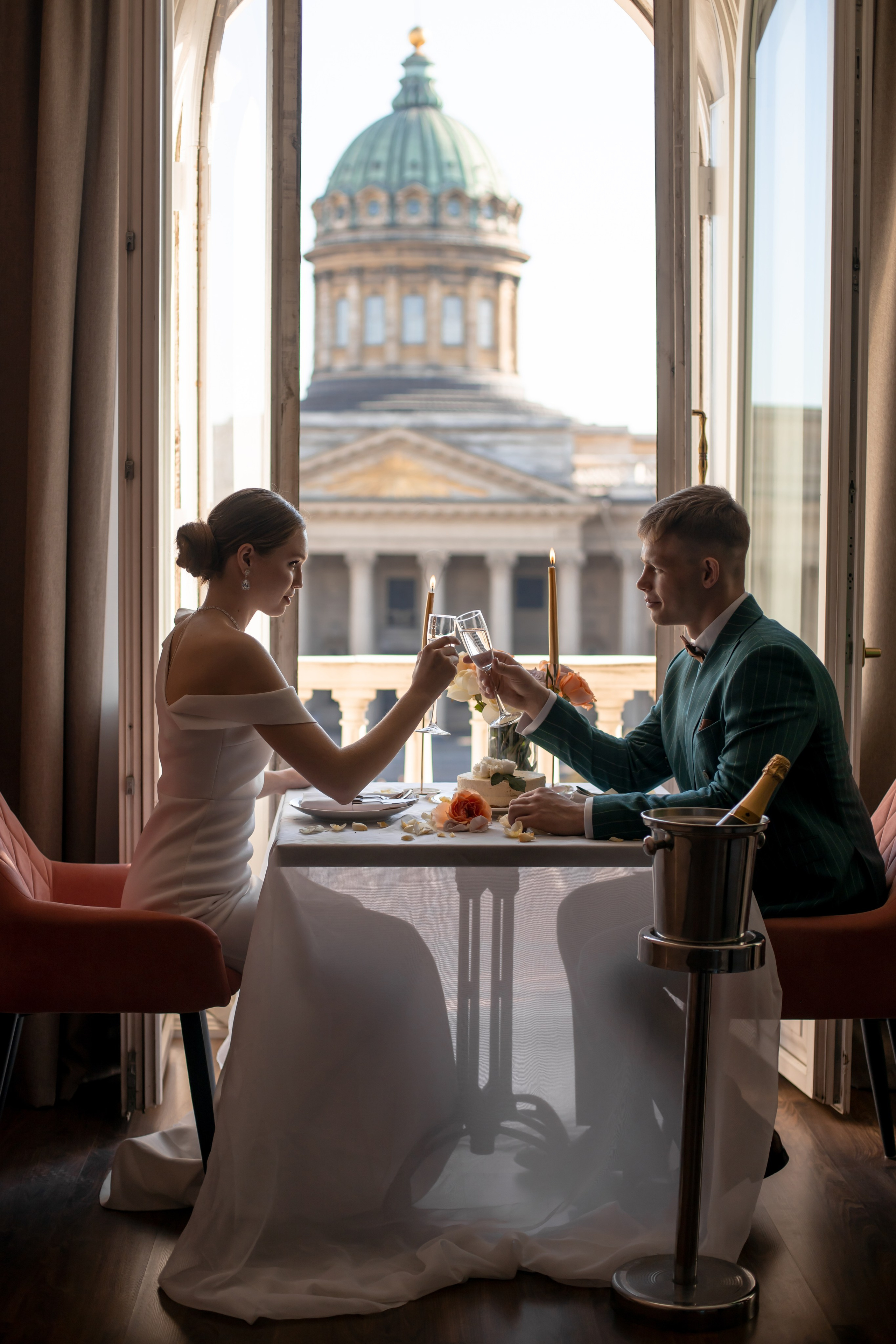 С видом на Казанский собора. Свадебный и семейный фотограф в Москве Диана Левченко