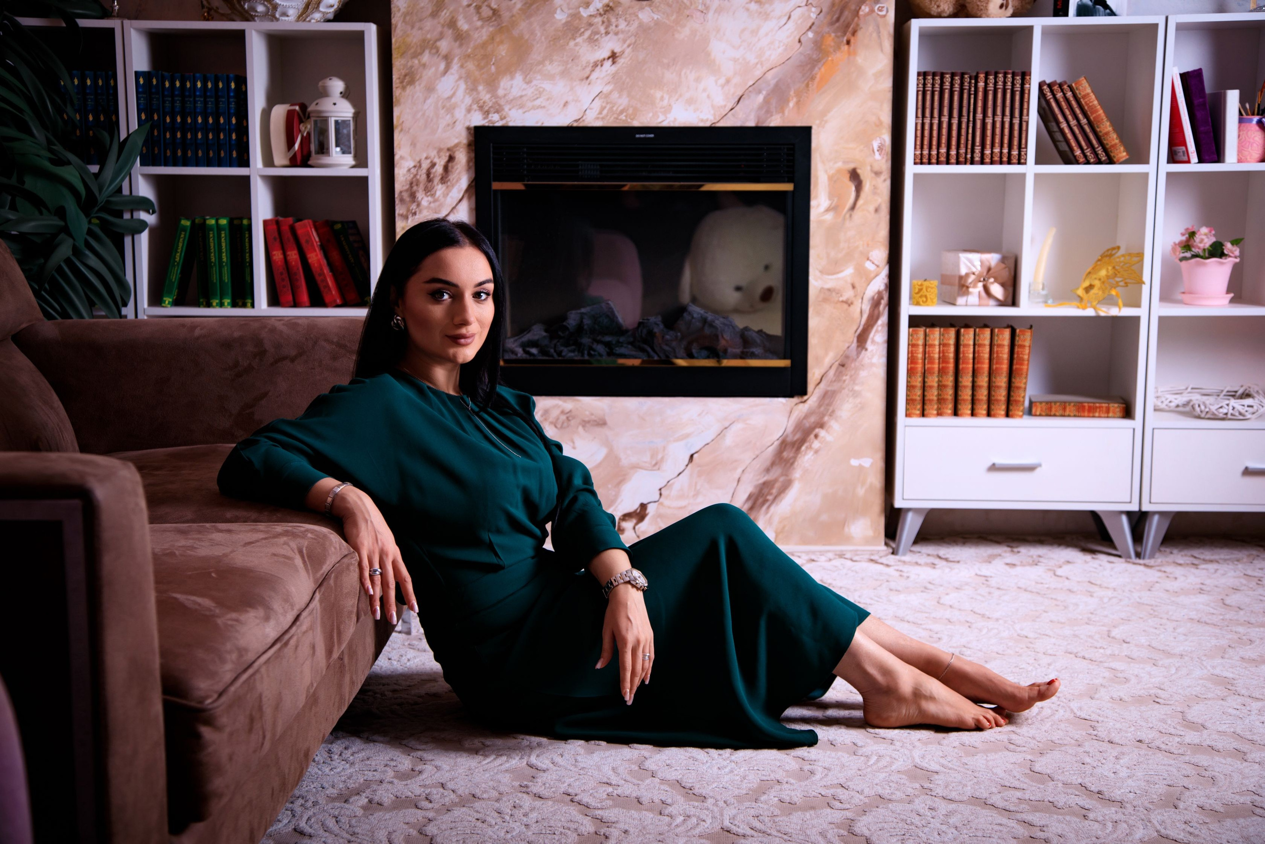 Очарование и уверенность: Фотосессии в студии Fotogen. Интерьерная фотостудия FOTOGEN г. Краснодар