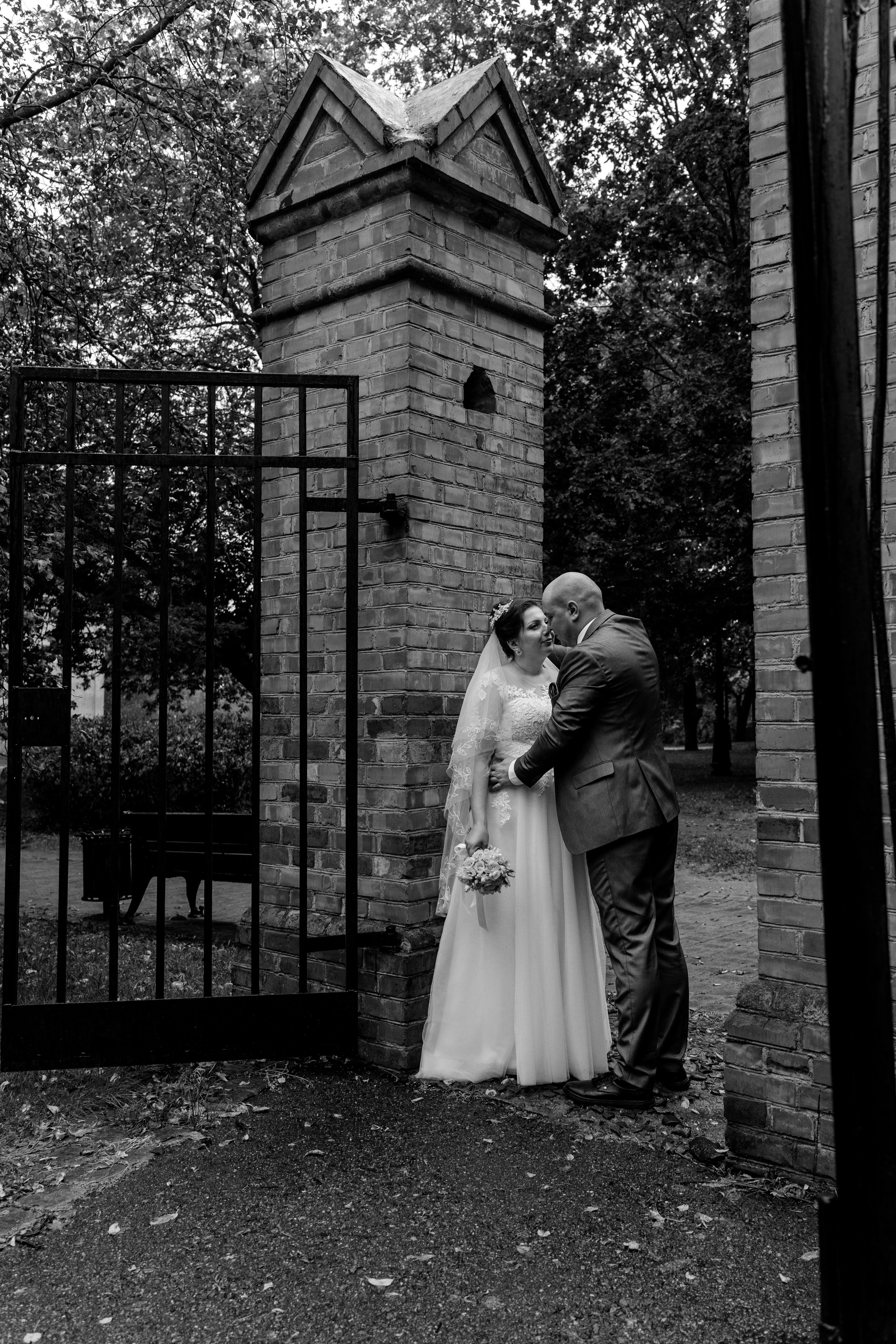 Дождливый день создания семьи. Ваш семейный фотограф в Минске — Вика Трегубова