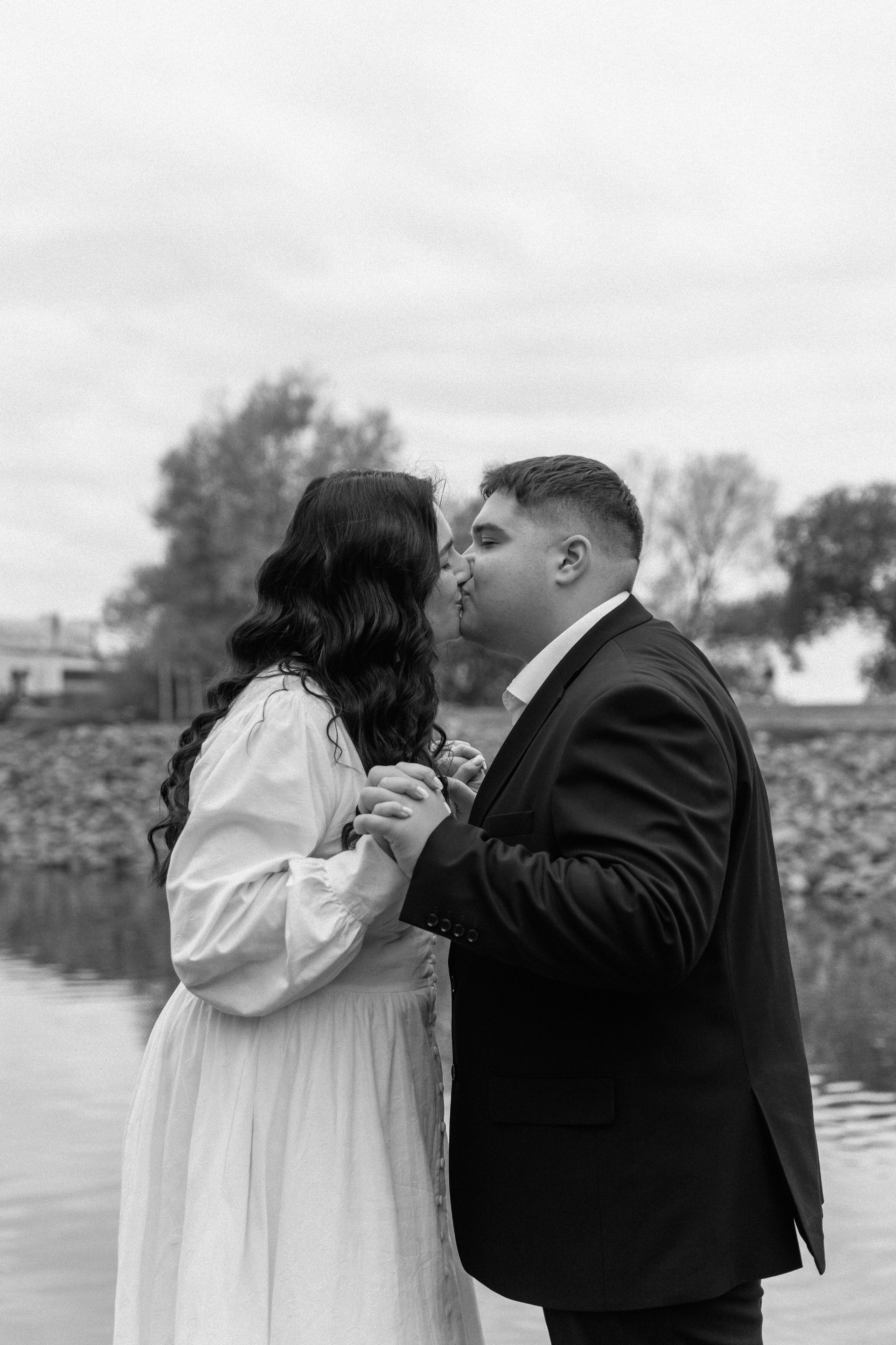 Юля и Дима прогулка в Троицком предместье. Ваш семейный фотограф в Минске — Вика Трегубова