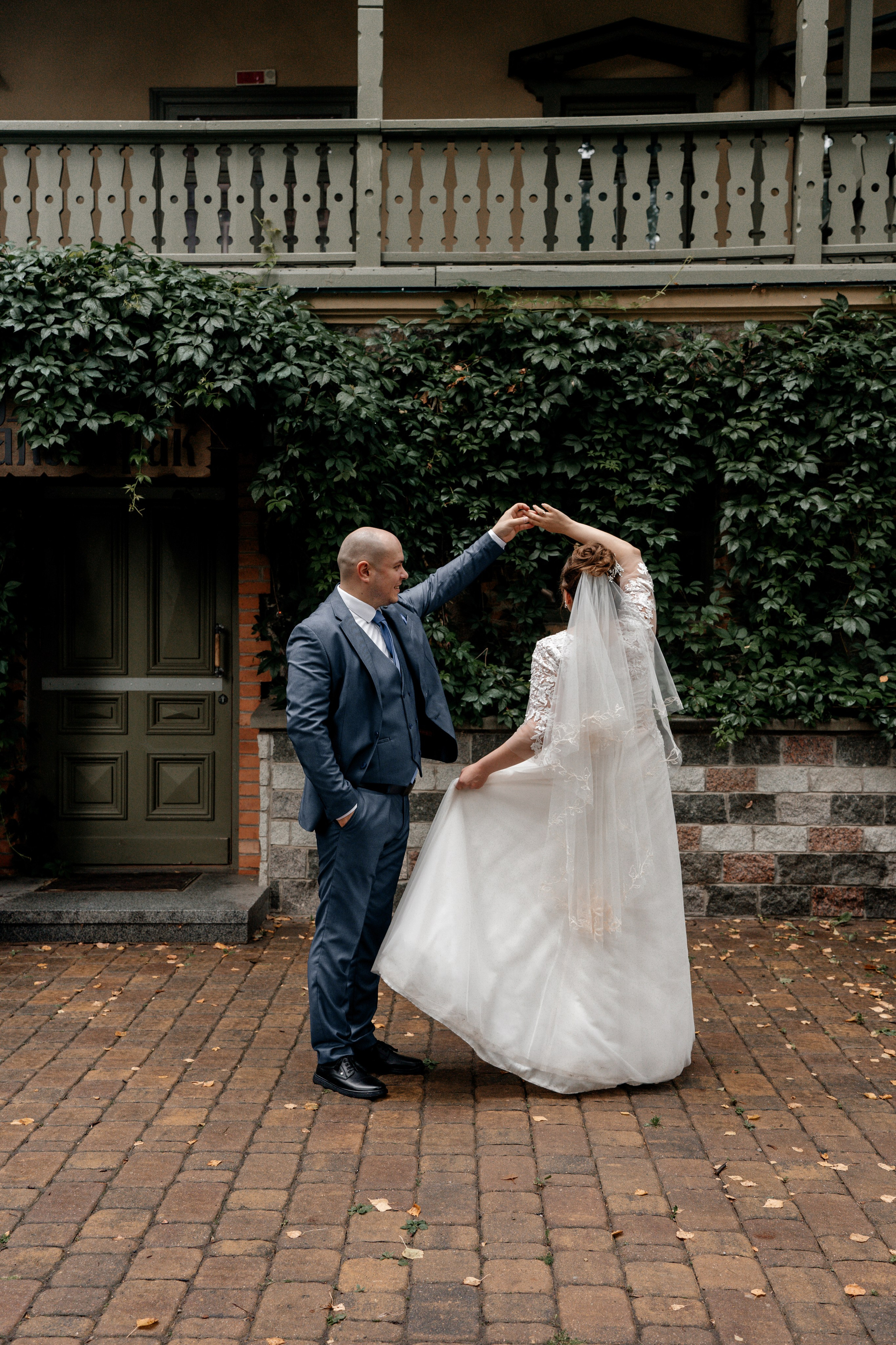 Дождливый день создания семьи. Ваш семейный фотограф в Минске — Вика Трегубова