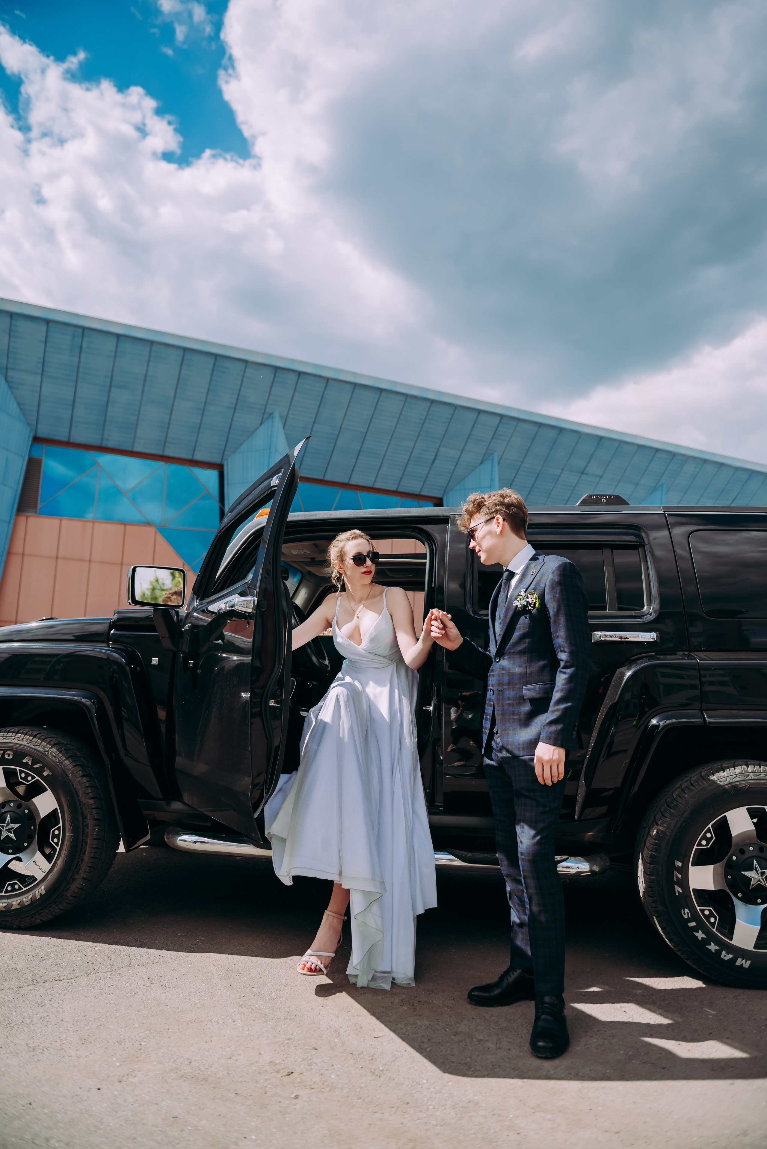 Свадебная фотосессия в музыкальном театре в г. Кемерово