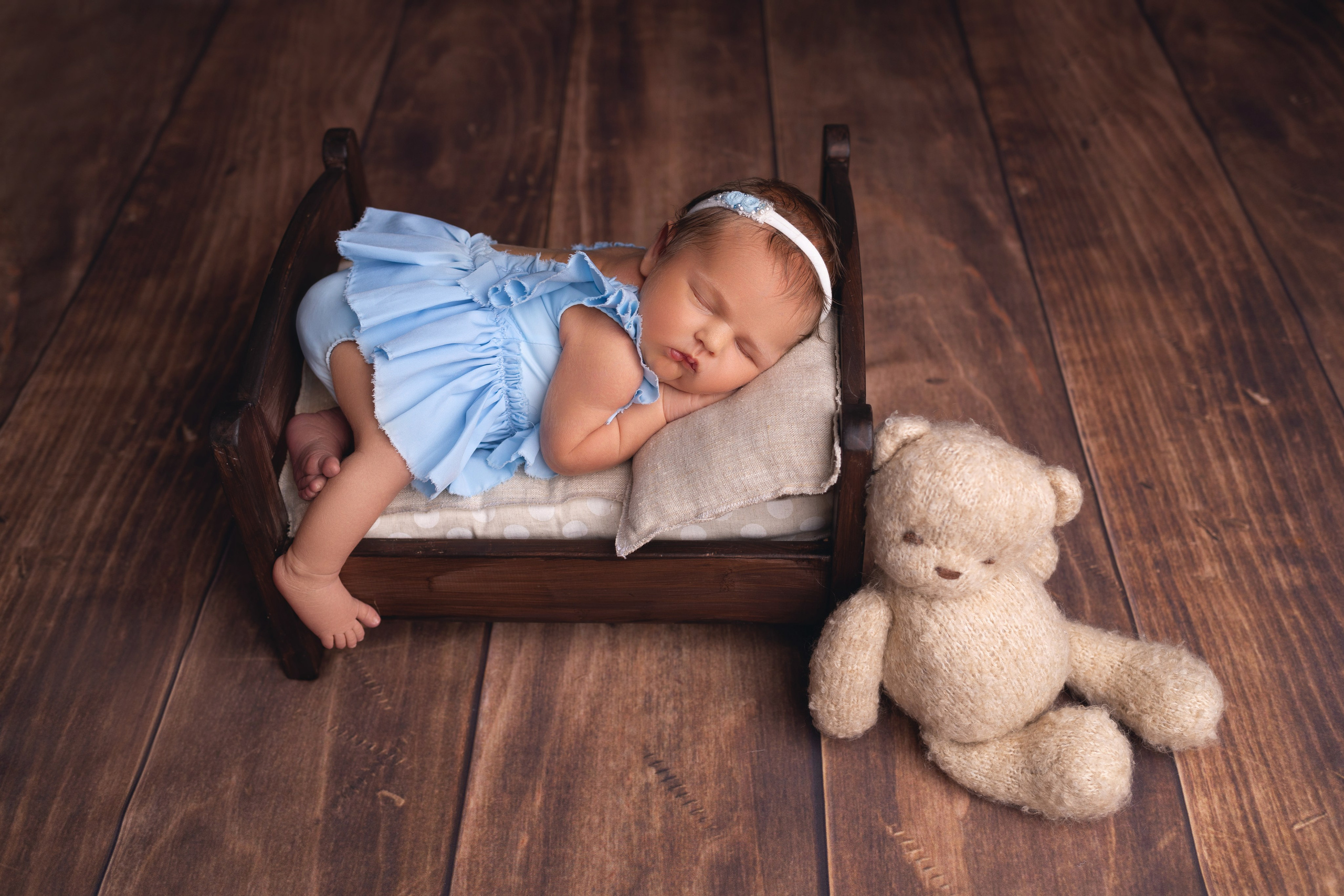 Классическая фотосессия малыша. Фотограф новорожденных малышей в Омске и Омской области Эльвира Камаева