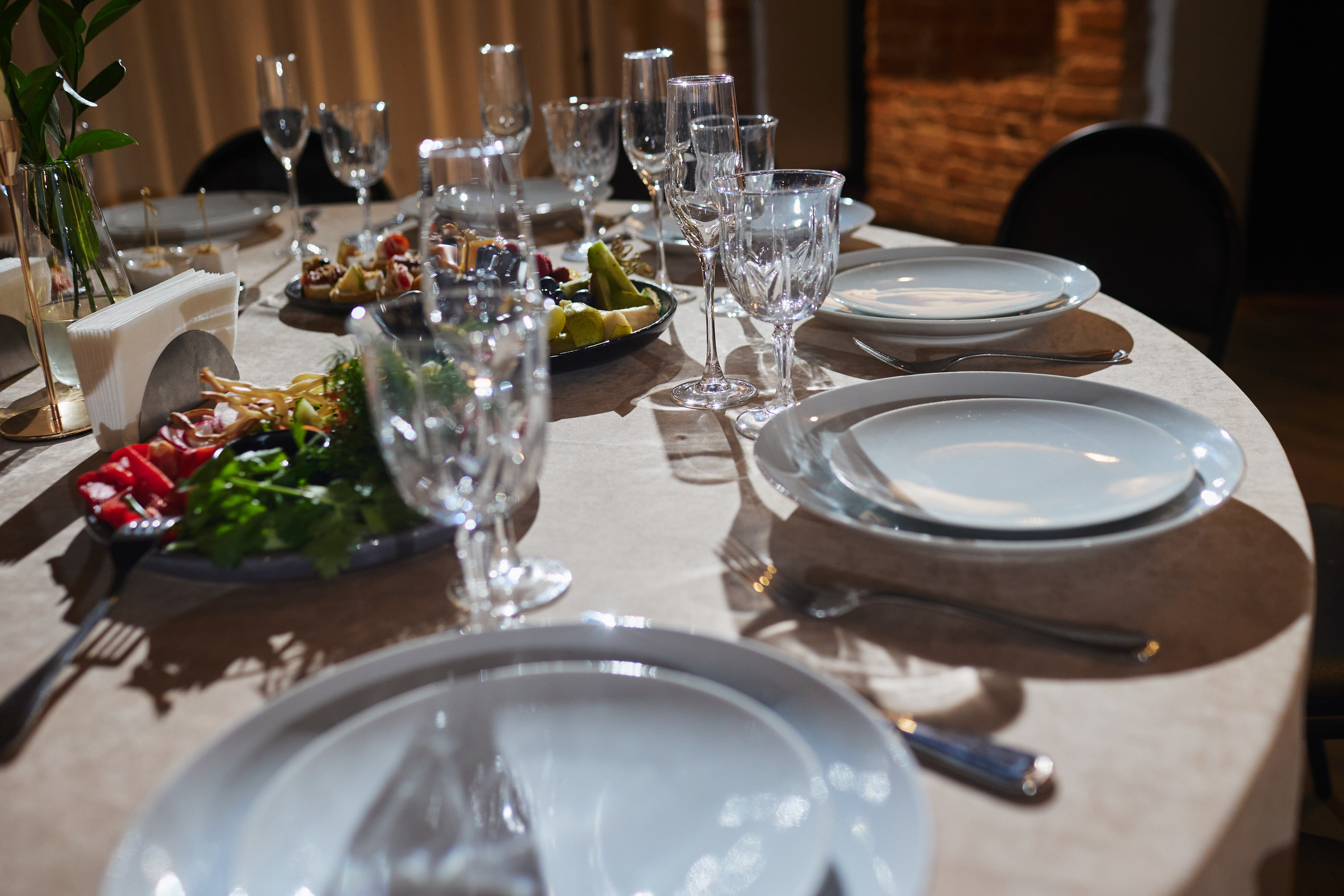 Деловой завтрак. Портретный и свадебный фотограф в Екатеринбурге Владимир ЛузинЛузин