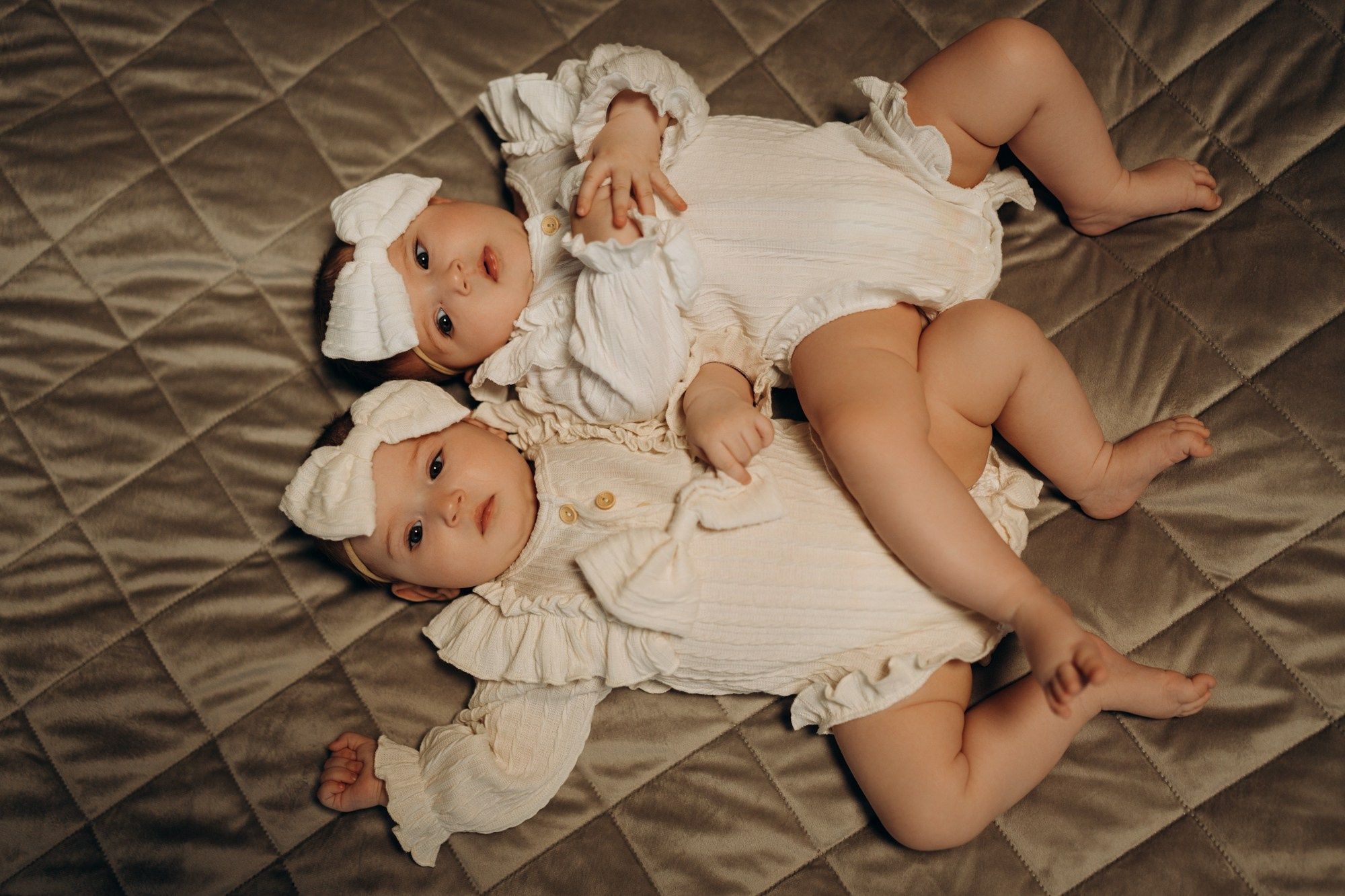 Семейная фотосессия с двойняшками в квартире. Свадебный и репортажный фотограф в Ярославле Евгений Сальников
