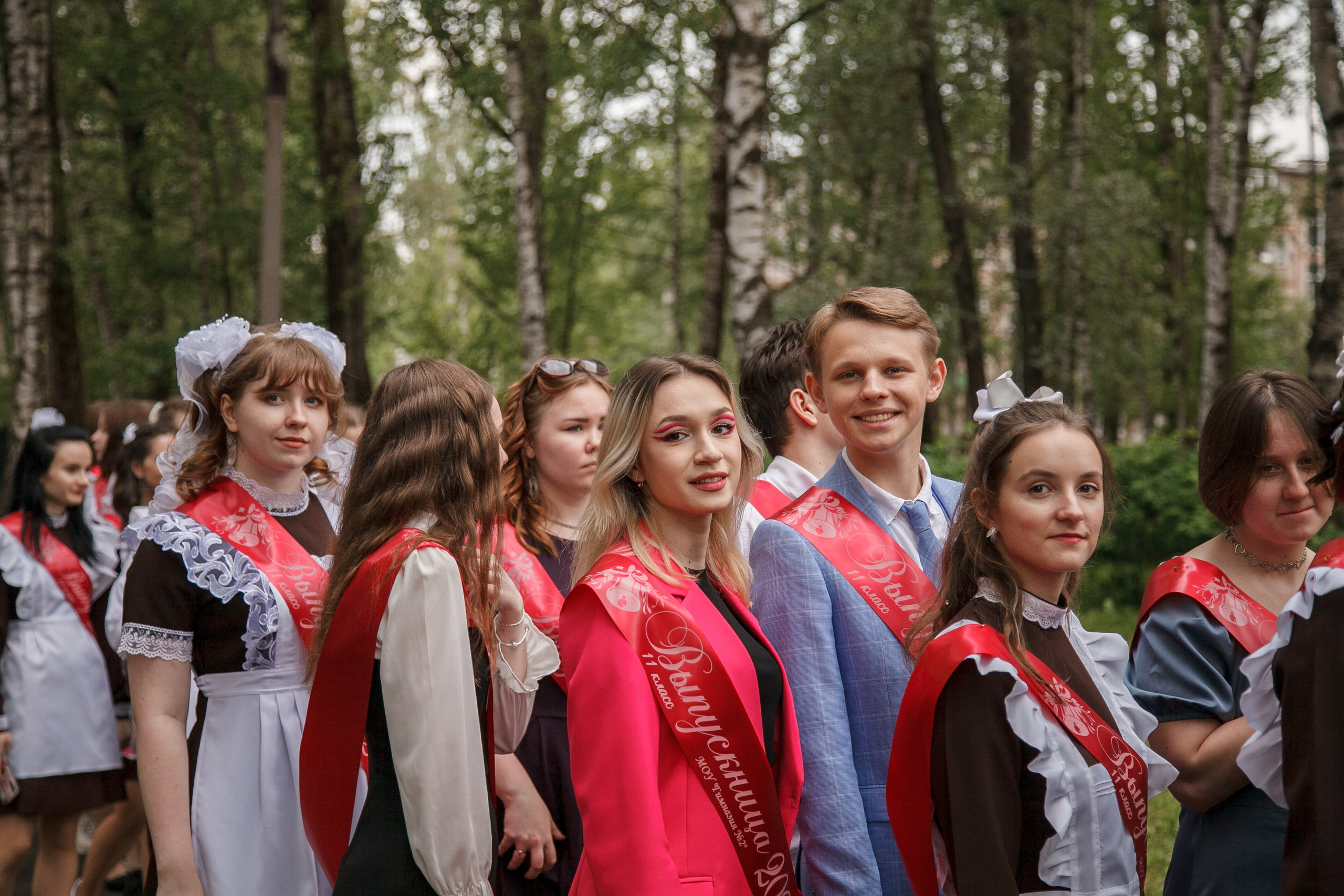 Последний звонок. Ирина Коновалова школьный фотограф. Выпускные альбомы Ярославль