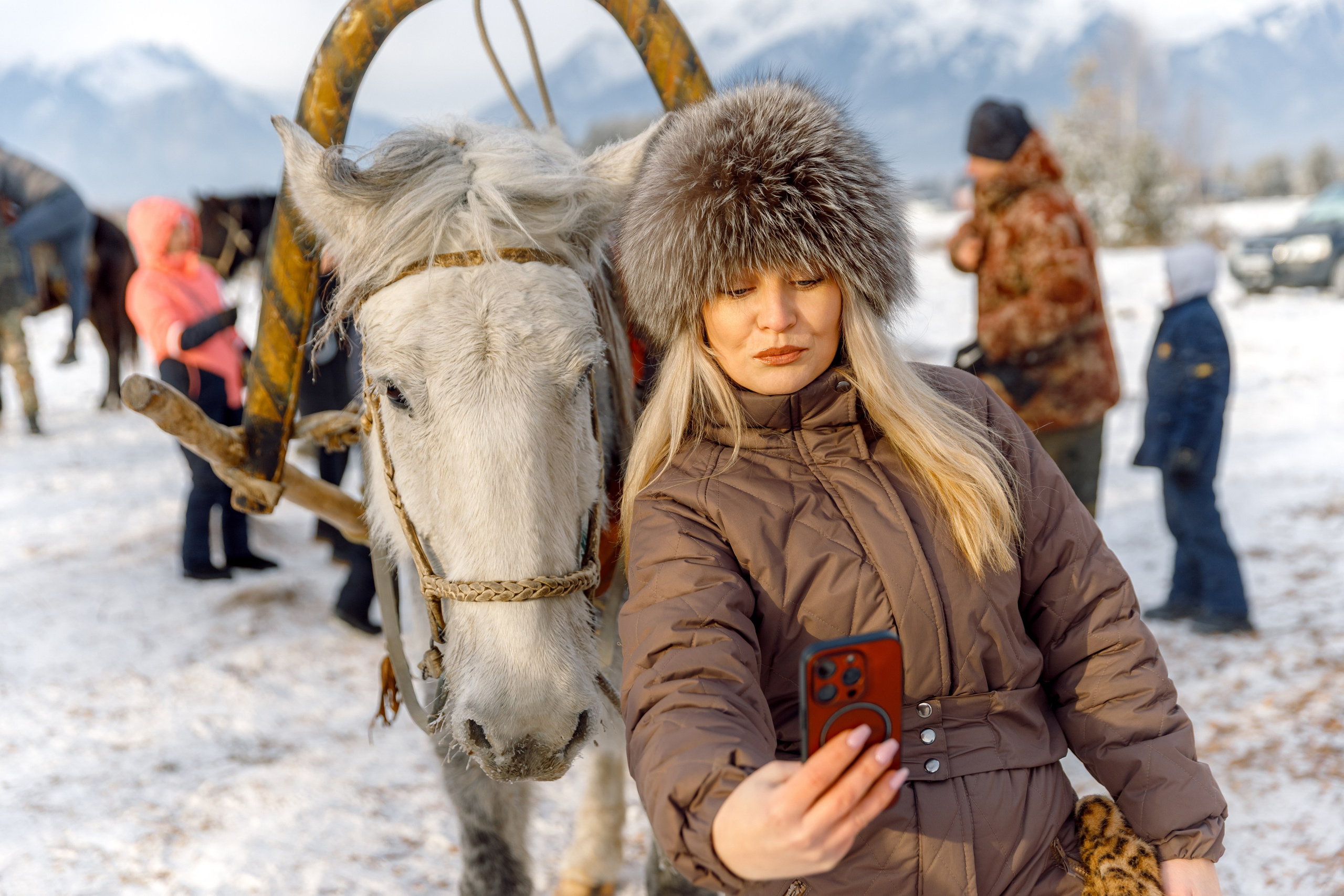 ЯБЛОКИ НА СНЕГУ. Свадебный фотограф Иркутск, репортажный фотограф Иркутск