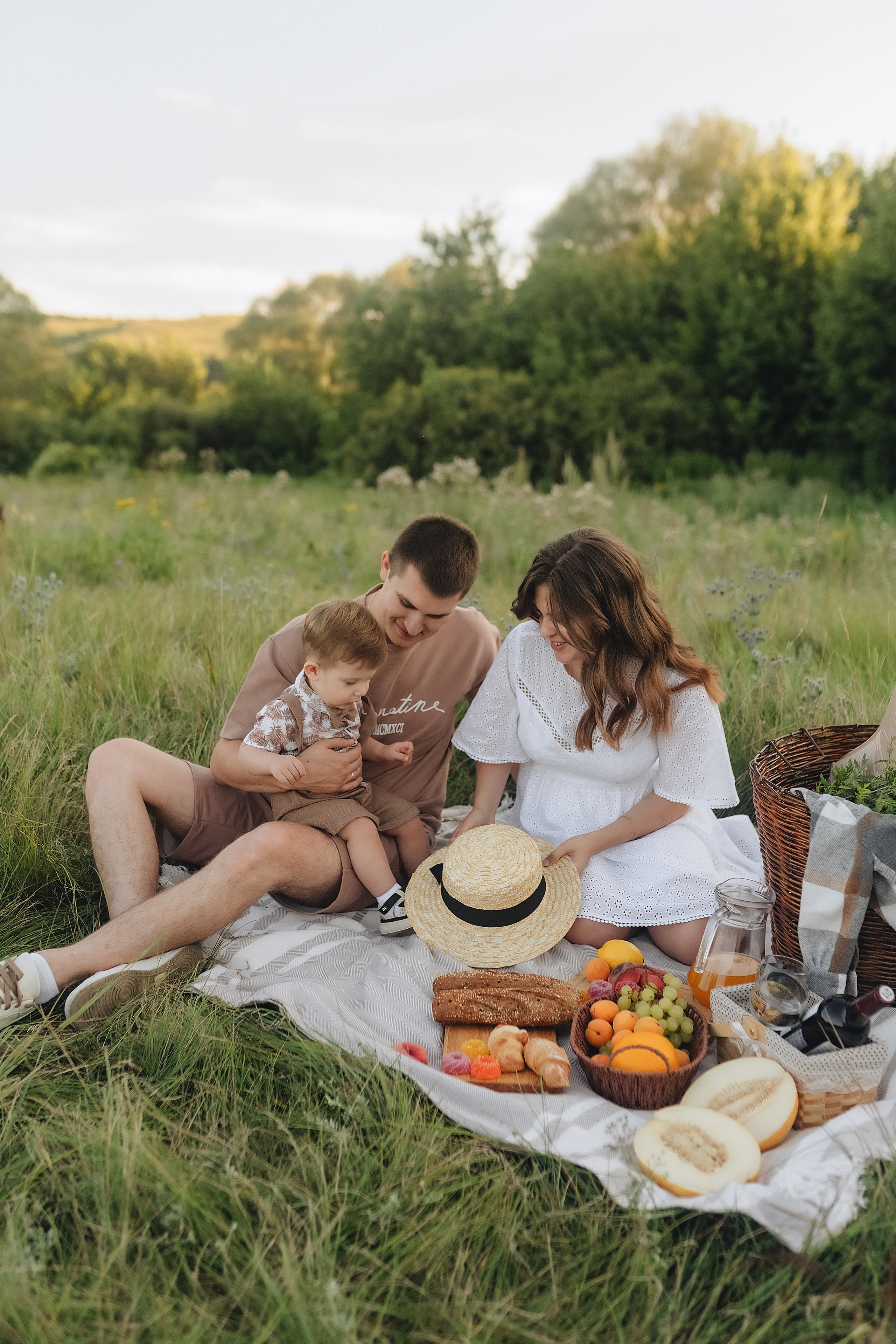 Светлана, Сергей и Женя | Семейная съемка на закате. Фотограф Карина Шмулёва. Воронеж и область