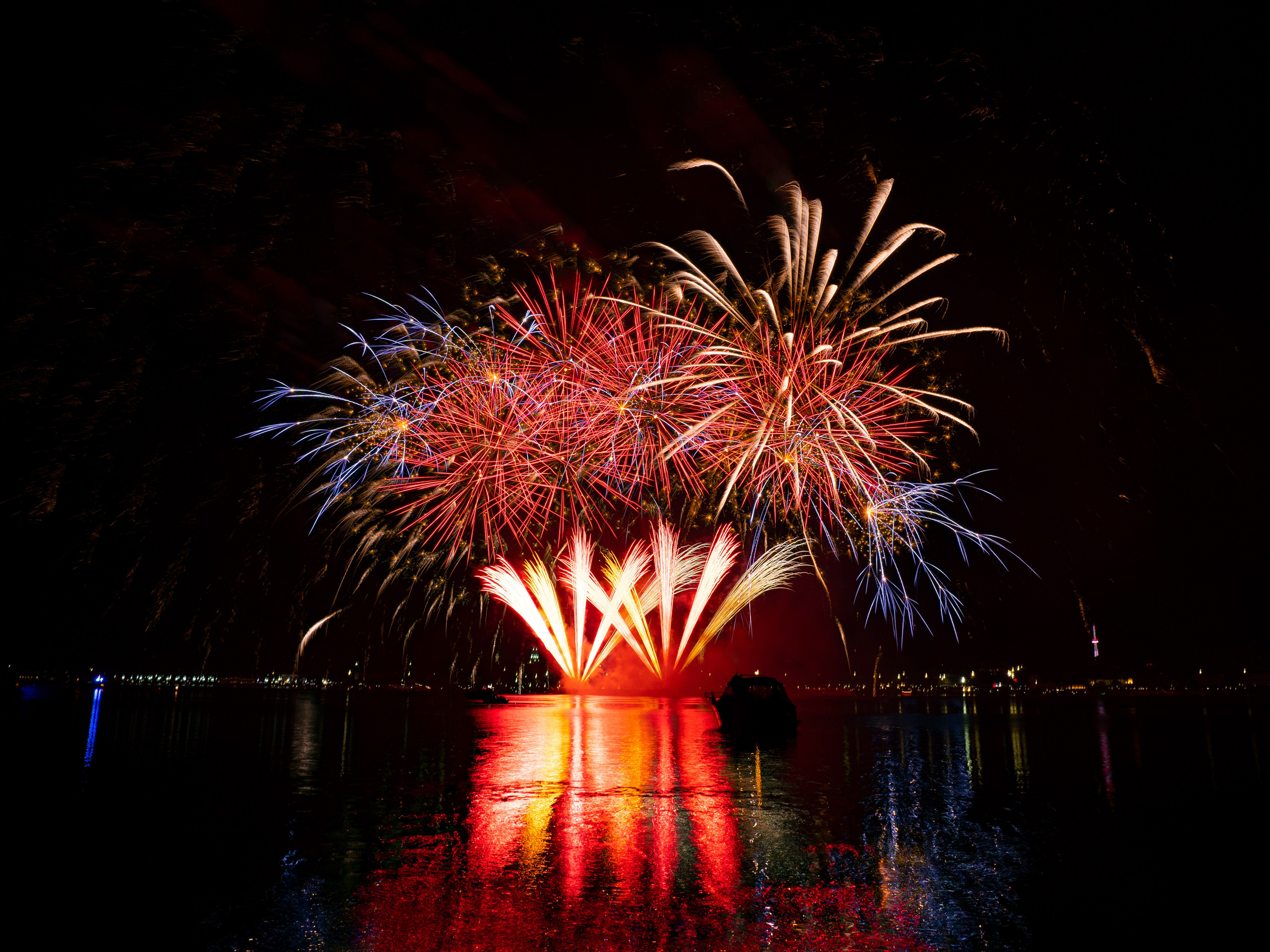 Фестиваль фейерверков «Серебряная ладья». Главная