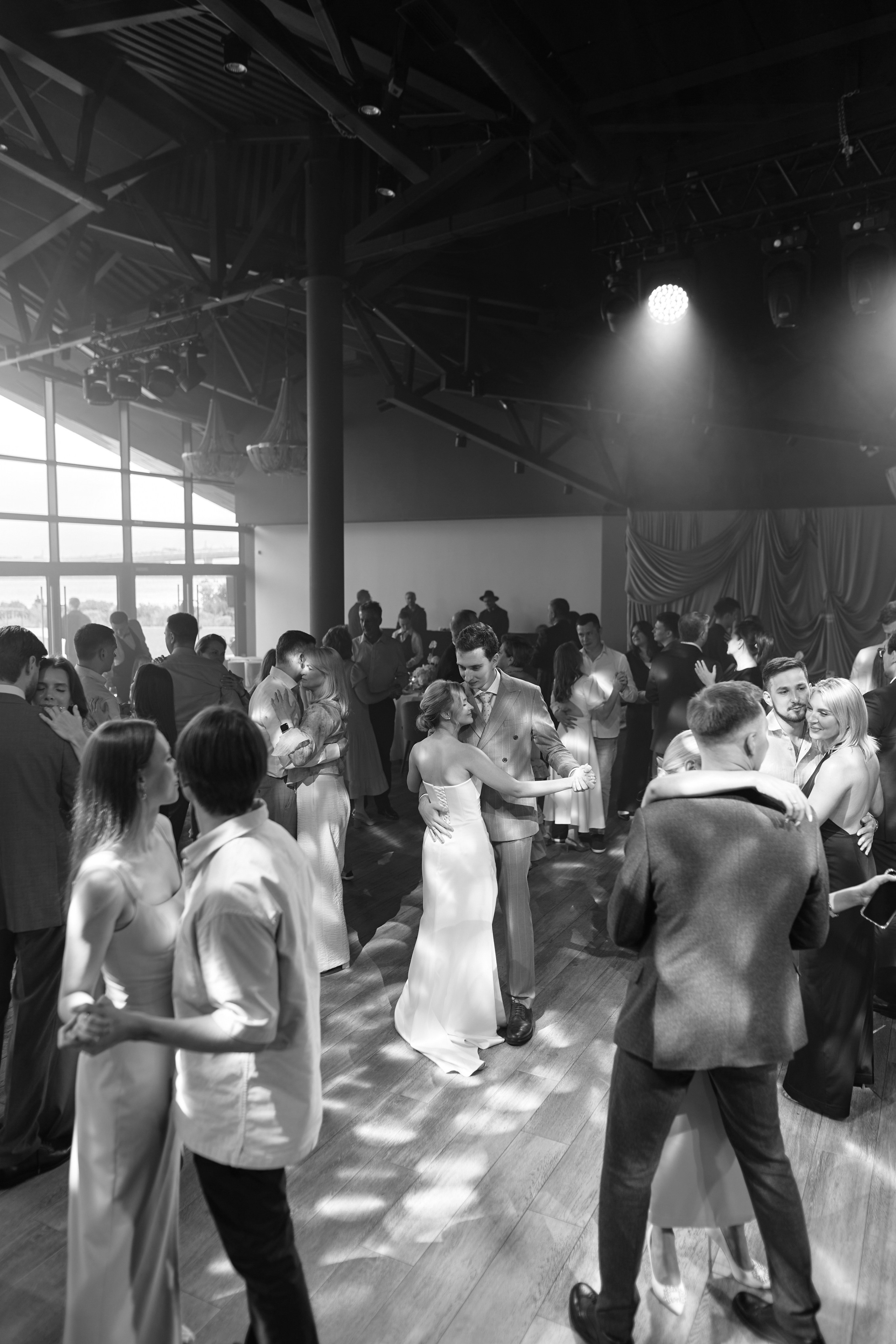 Свадьба в Royal Beach. Сестры Карабаза. Фотографы и ретушеры в Москве и Санкт-Петербурге