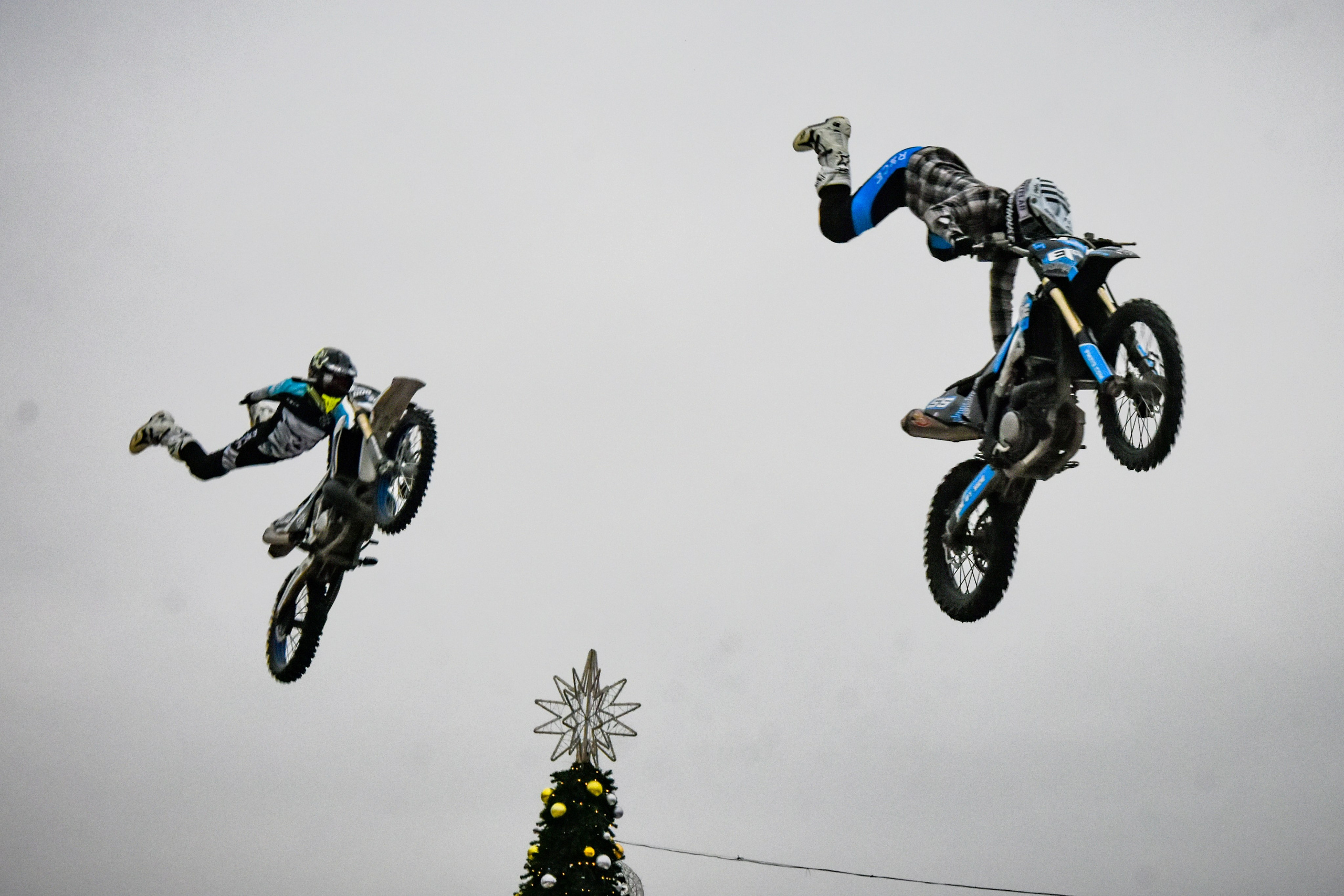 Мото-фристайл около Ледового — 06.01.2025. AlexFecto — галереи фотографий