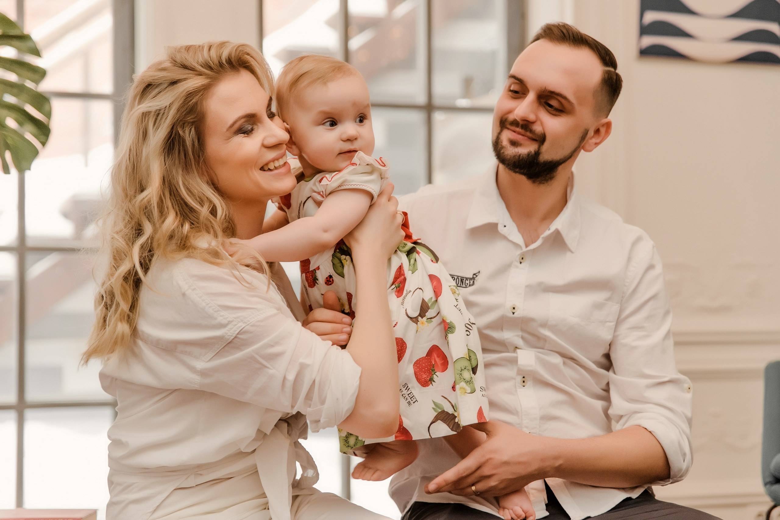 Семейная фотосъемка в студии с ребенком. Свадебный и семейный фотограф в Москве Светлана Зоткина